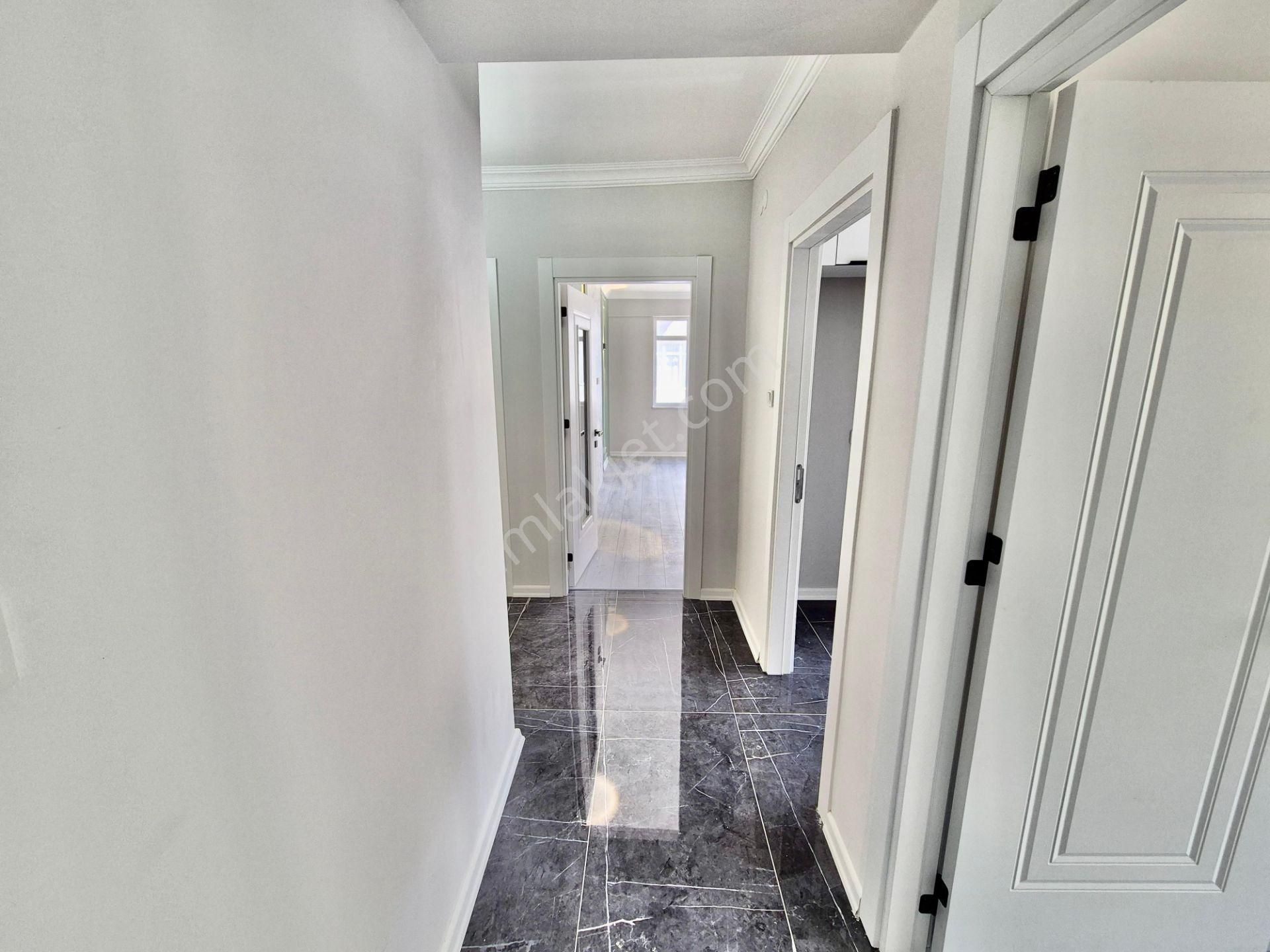 ▓karabuluttan▓ayrı Mutfak Ön Cephe & Ultralüx Tasarım 2+1 Satılık Daire - Görsel 4