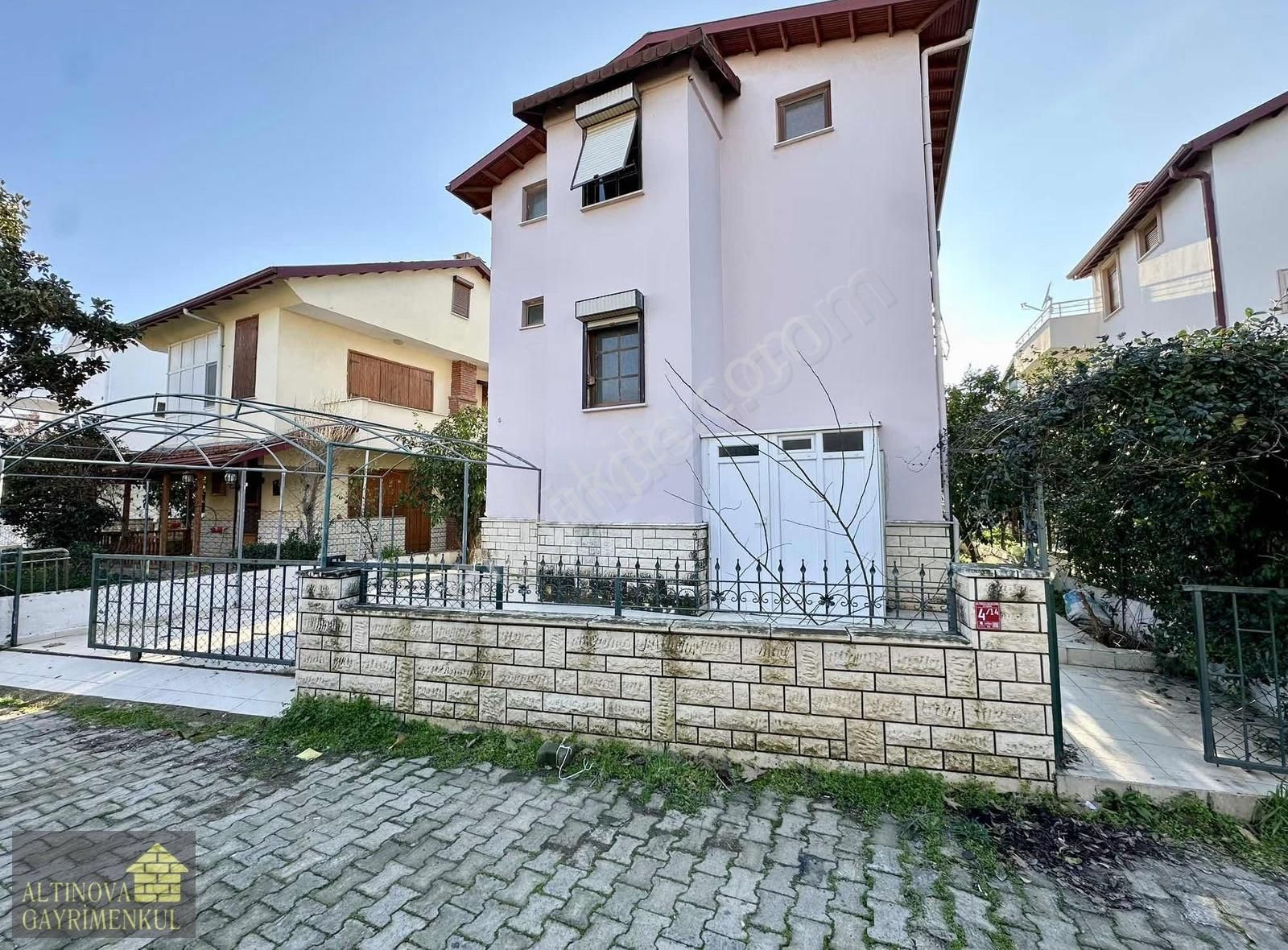 Altınova Sahilde Yorgun 1'de Fırsat Kat Mülkiyetli Villa - Görsel 20