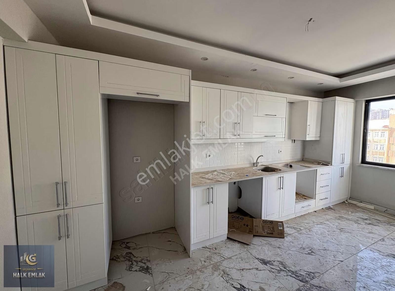 Beykent'te Satılık 2+1 Sıfır Geniş Oturumlu Daire..