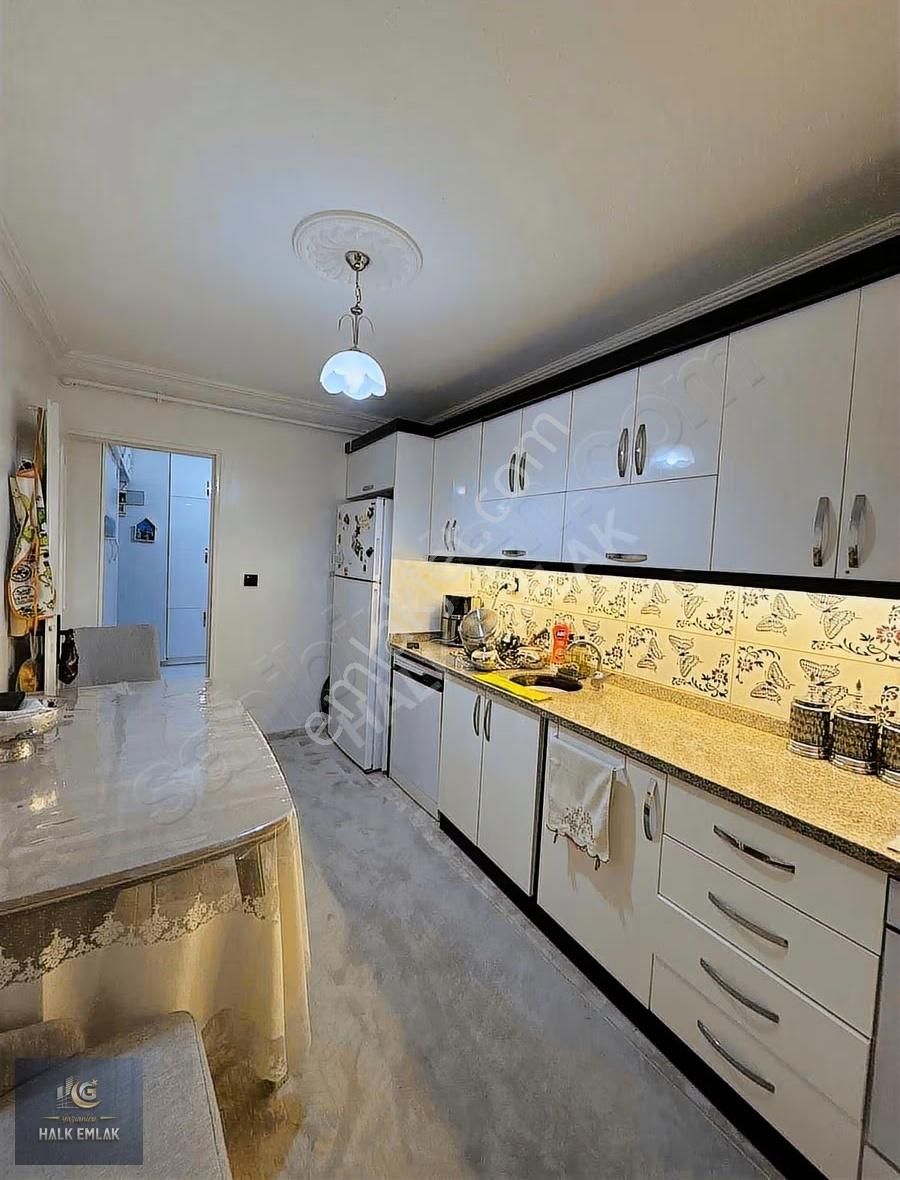 Beykent 1. Etap'ta Muhteşem Lokasyon'da Satılık 3+1 Fırsat Daire