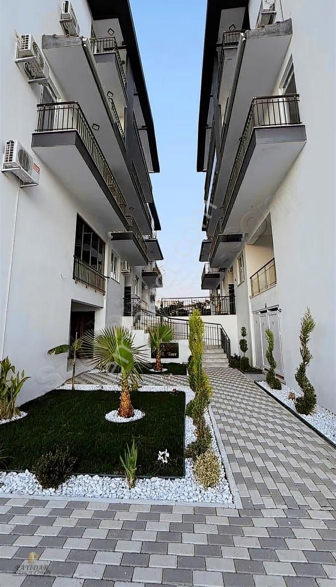 Havuzlu Site İçerisinde Havuz Cepheli 2+1 Ayrı Mutfak Daire - Görsel 4