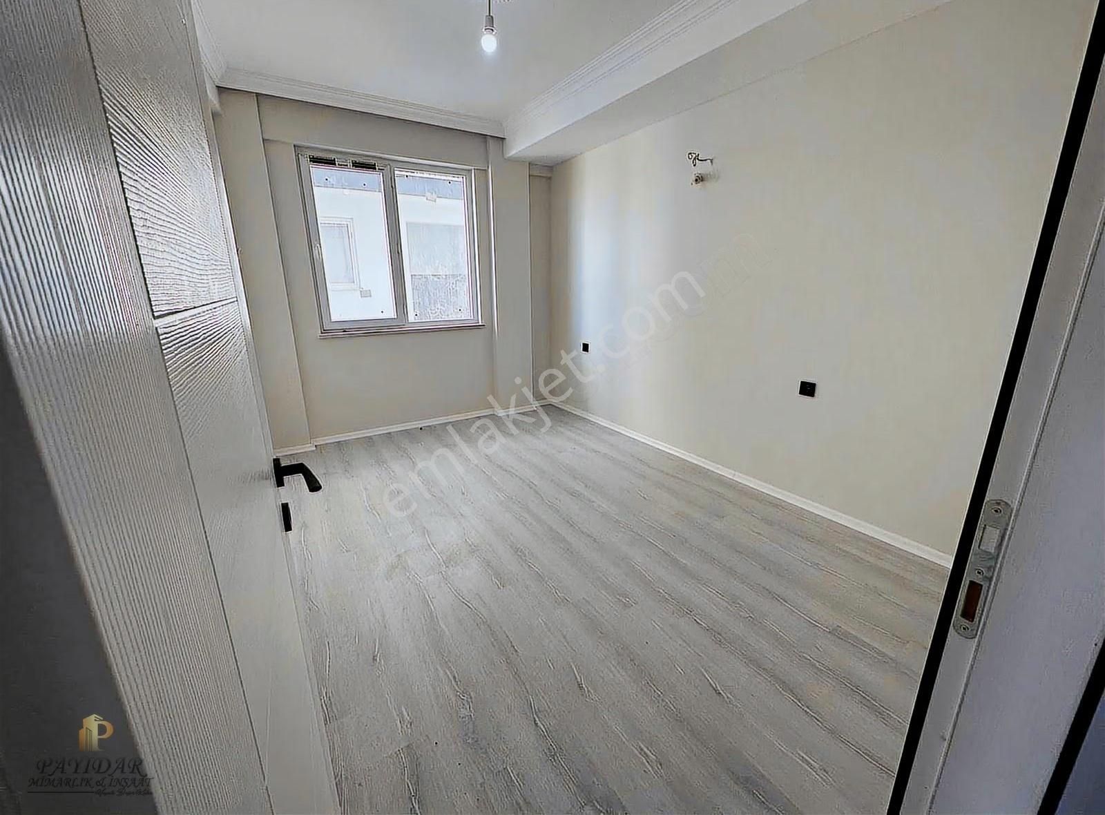 Havuzlu Site İçerisinde Havuz Cepheli 2+1 Ayrı Mutfak Daire - Görsel 9