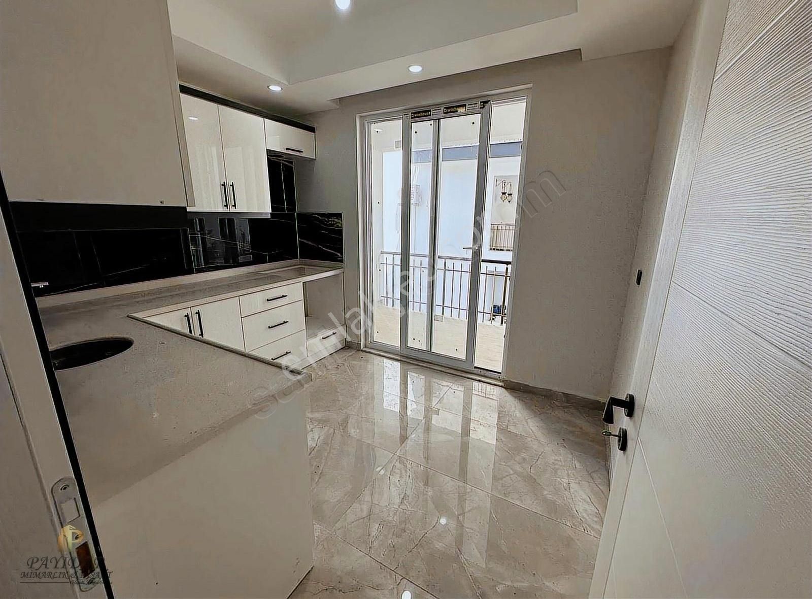Havuzlu Site İçerisinde Havuz Cepheli 2+1 Ayrı Mutfak Daire - Görsel 19