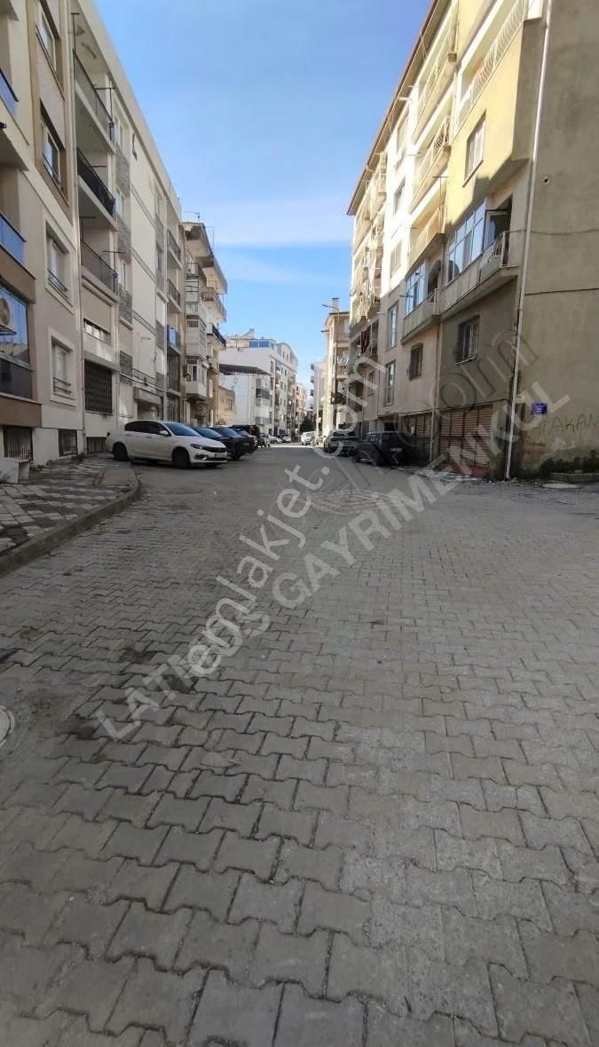 Geniş Ve Ferah Çatı Katı 2+1 Satılık Daire - Görsel 5