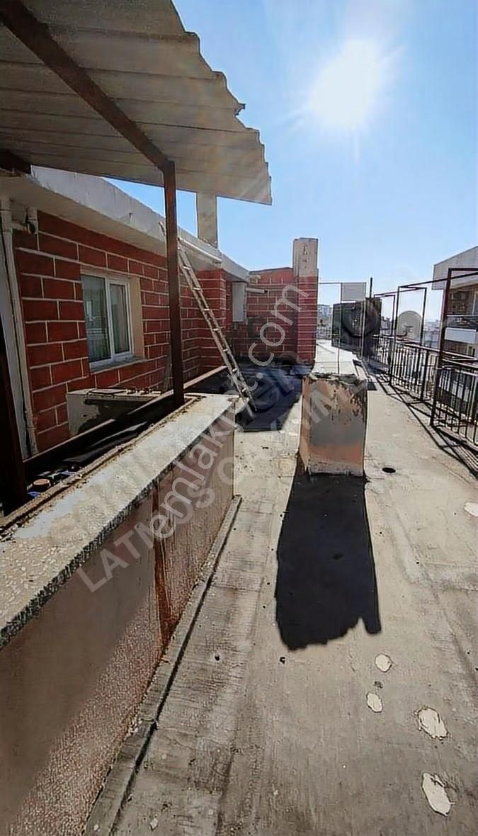 Geniş Ve Ferah Çatı Katı 2+1 Satılık Daire - Görsel 18