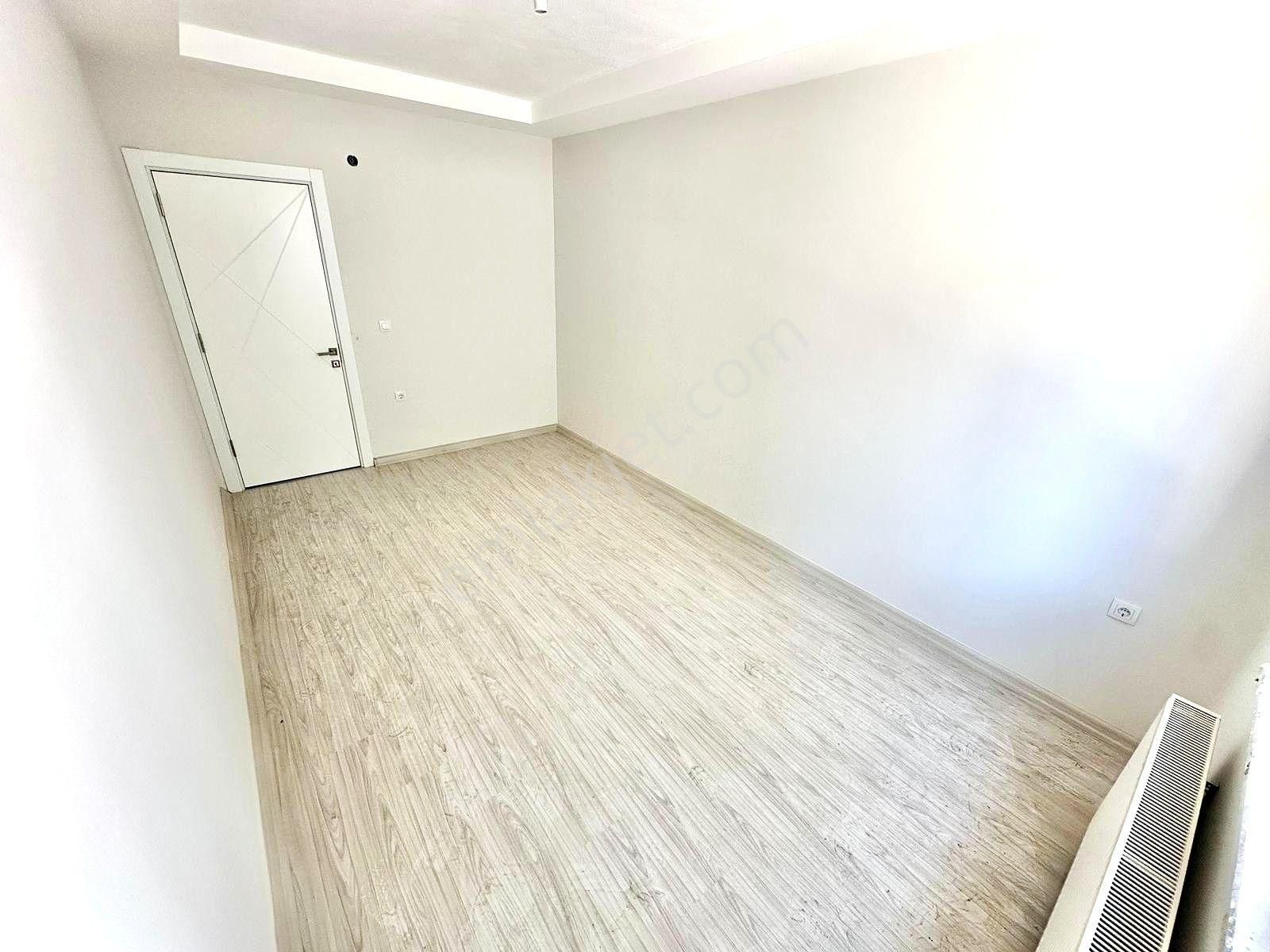 Yükselden Kadıköyde Ön Cephe Doğalgazlı Geniş Sıfır 1+1 Daire - Görsel 4