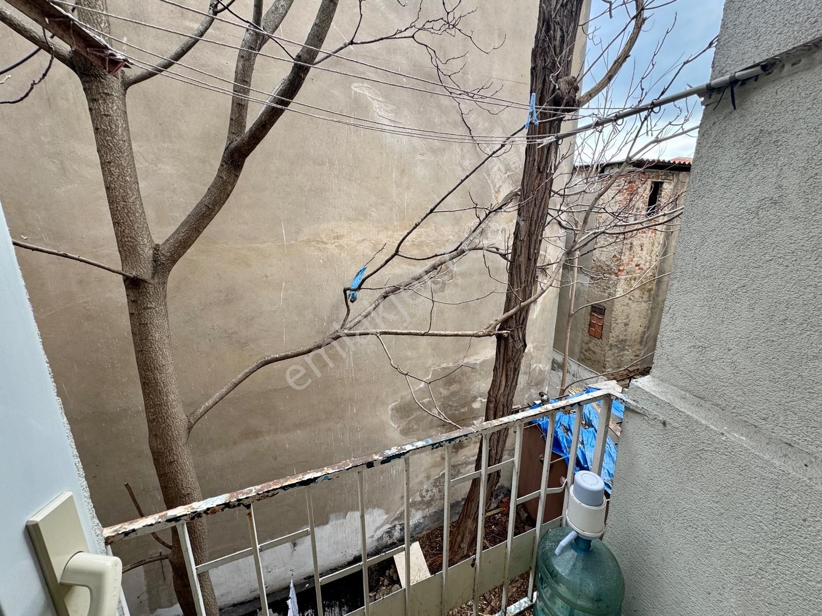 Altıemlaktan Kocamustafapaşada 1+1 Kiralık Daire - Görsel 17