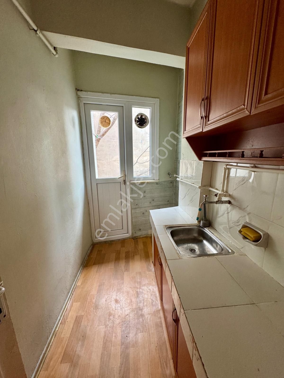 Altıemlaktan Kocamustafapaşada 1+1 Kiralık Daire - Görsel 7