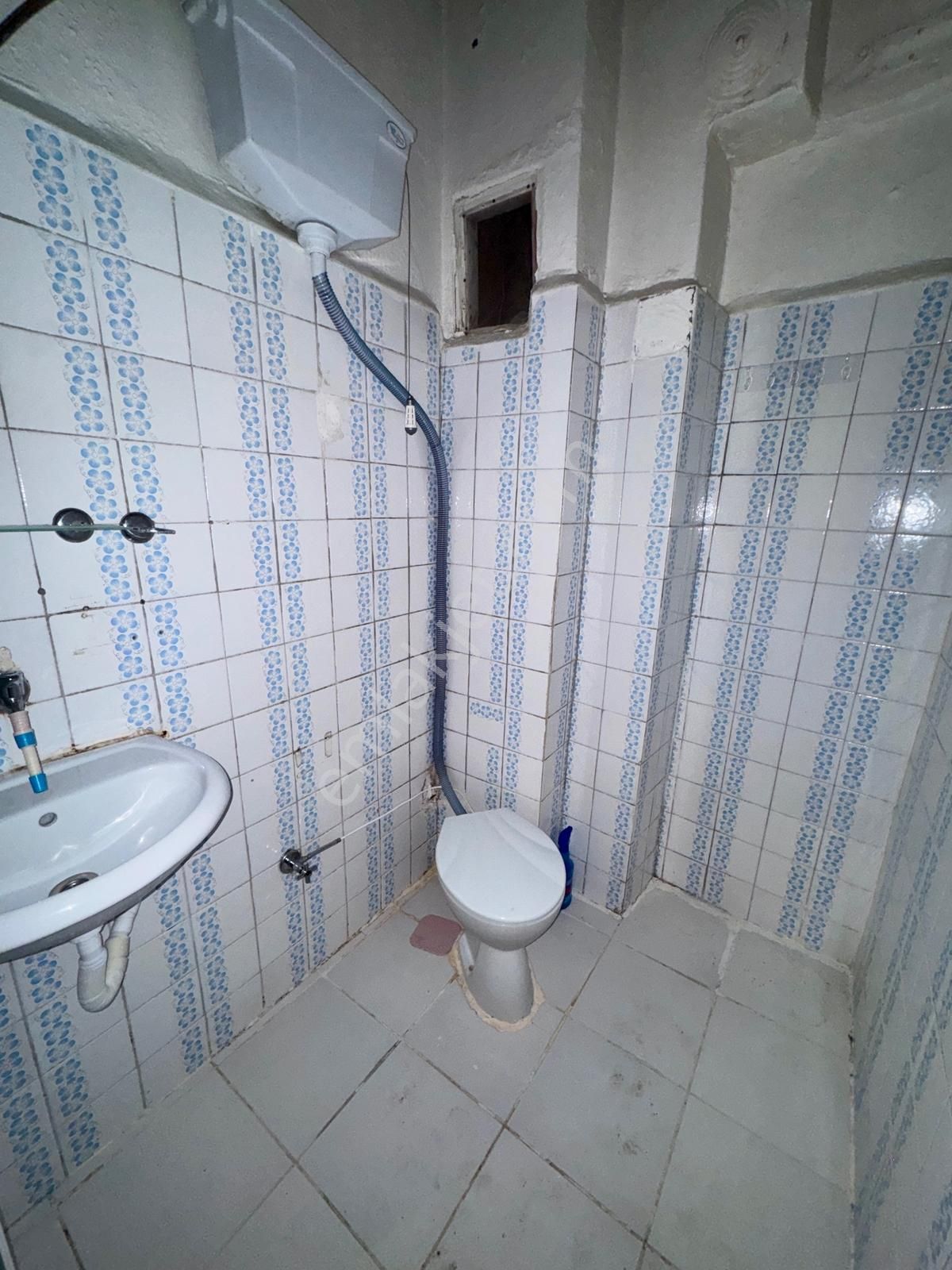 Altıemlaktan Kocamustafapaşada 1+1 Kiralık Daire - Görsel 12