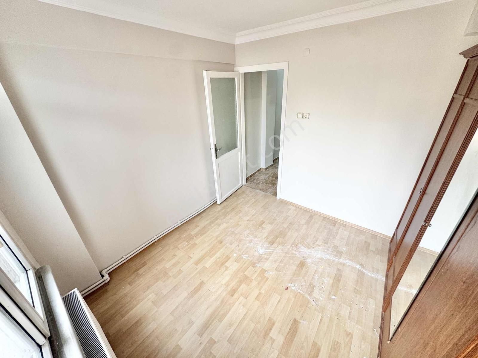 Altın Emlak'tan Kiralık Balkonlu İçi Yapılı 2+1 Daire - Görsel 15