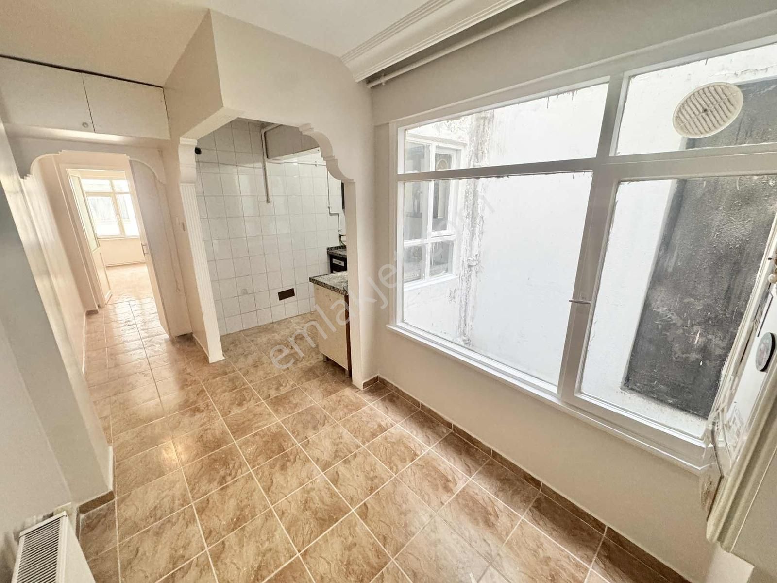 Altın Emlak'tan Kiralık Balkonlu İçi Yapılı 2+1 Daire - Görsel 8