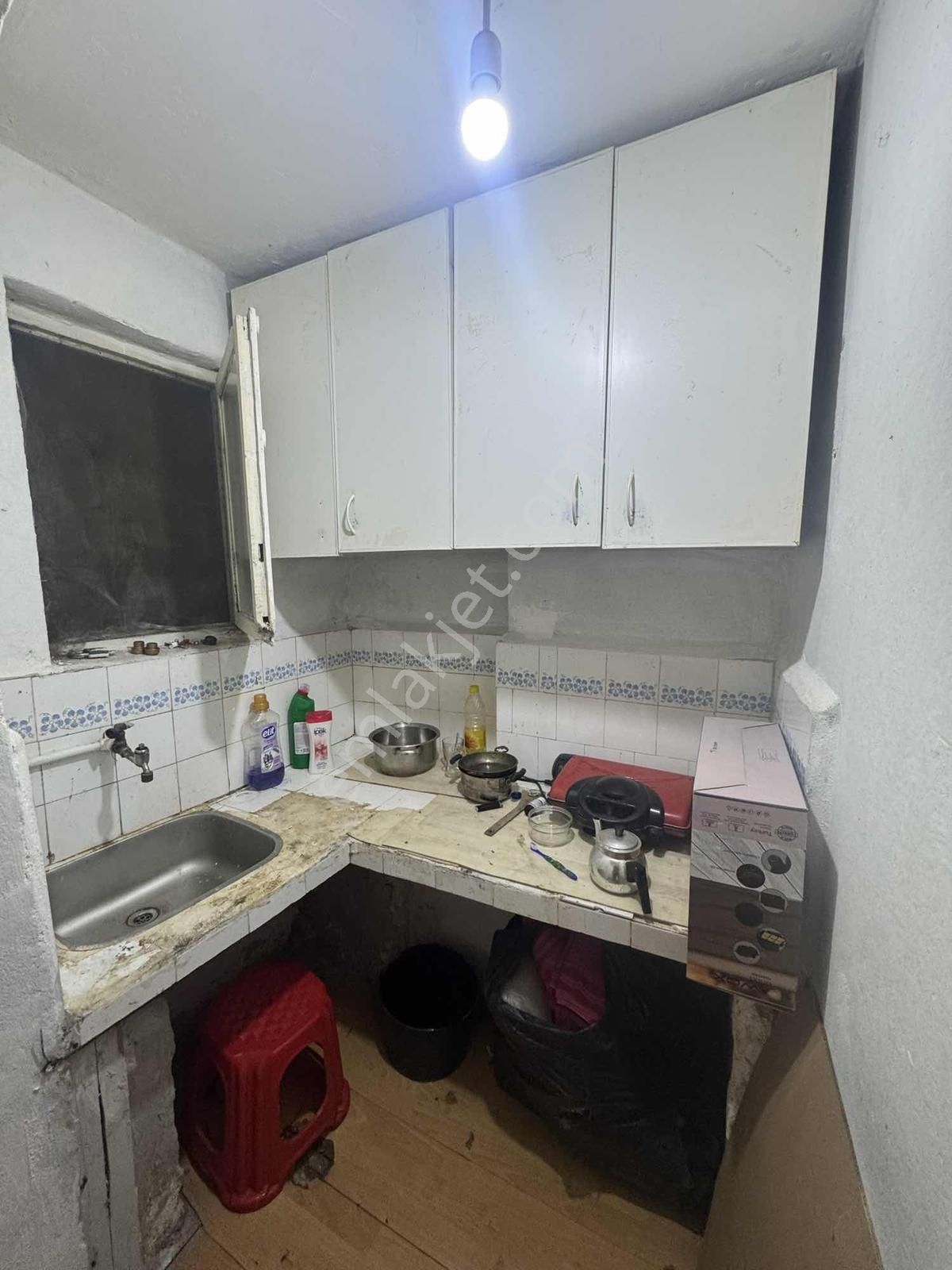 Altın Emlak'tan Merkezi Konumda Kismi Eşyalı 1+1 Kiralık Daire - Görsel 7
