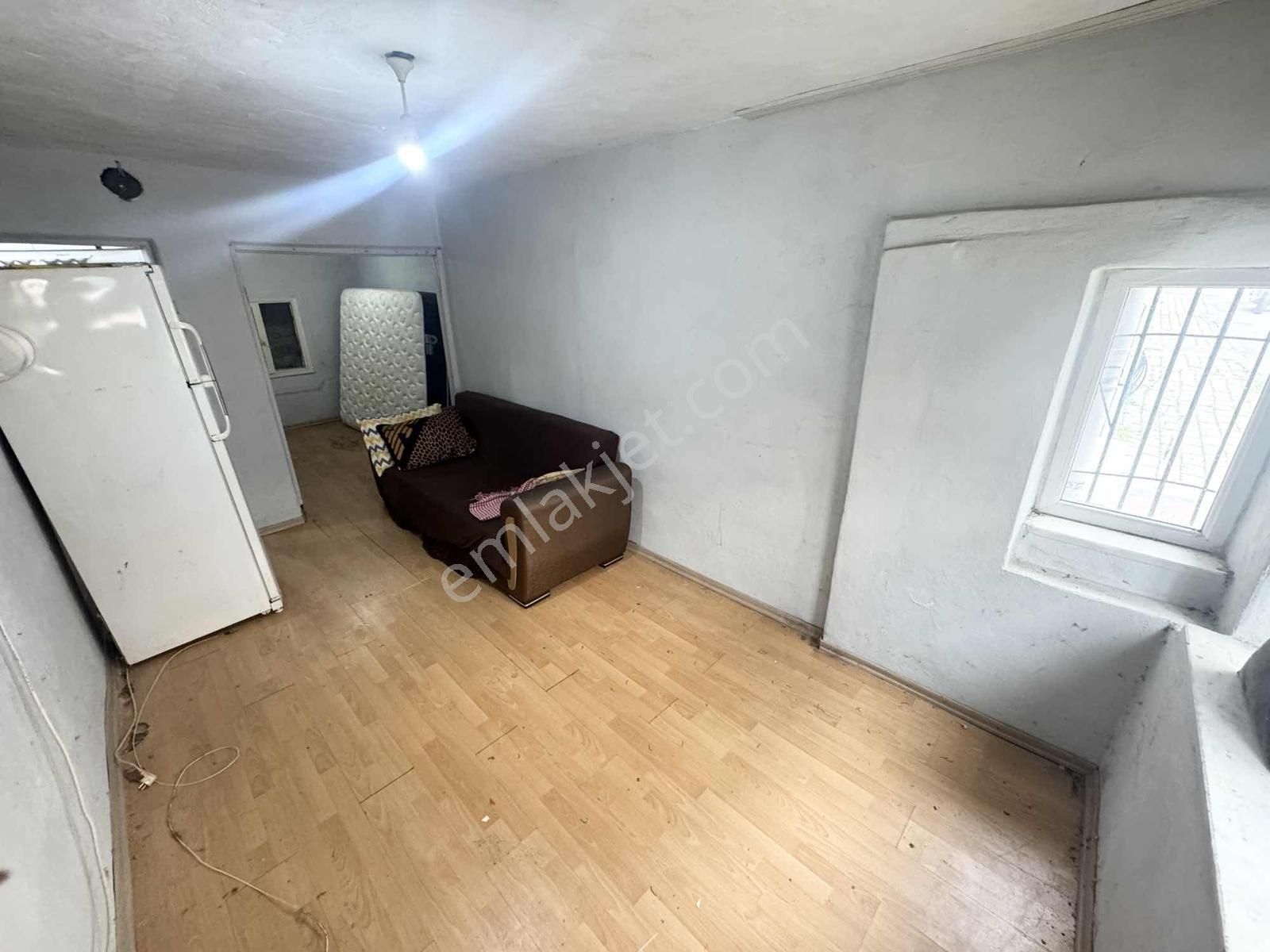 Altın Emlak'tan Merkezi Konumda Kismi Eşyalı 1+1 Kiralık Daire - Görsel 3