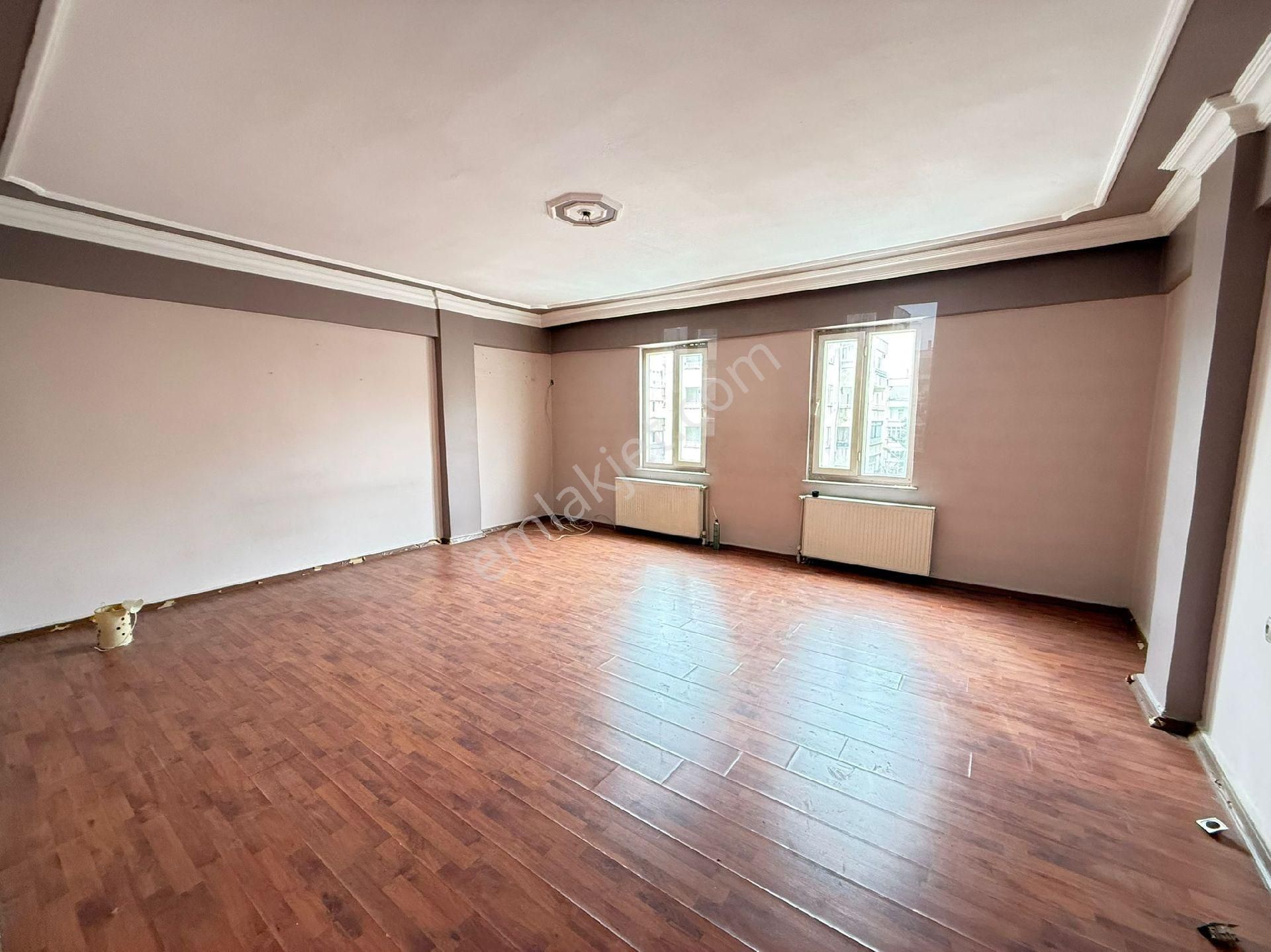 Cadde Seyran Emlaktan Satılık 4+1 - Görsel 4