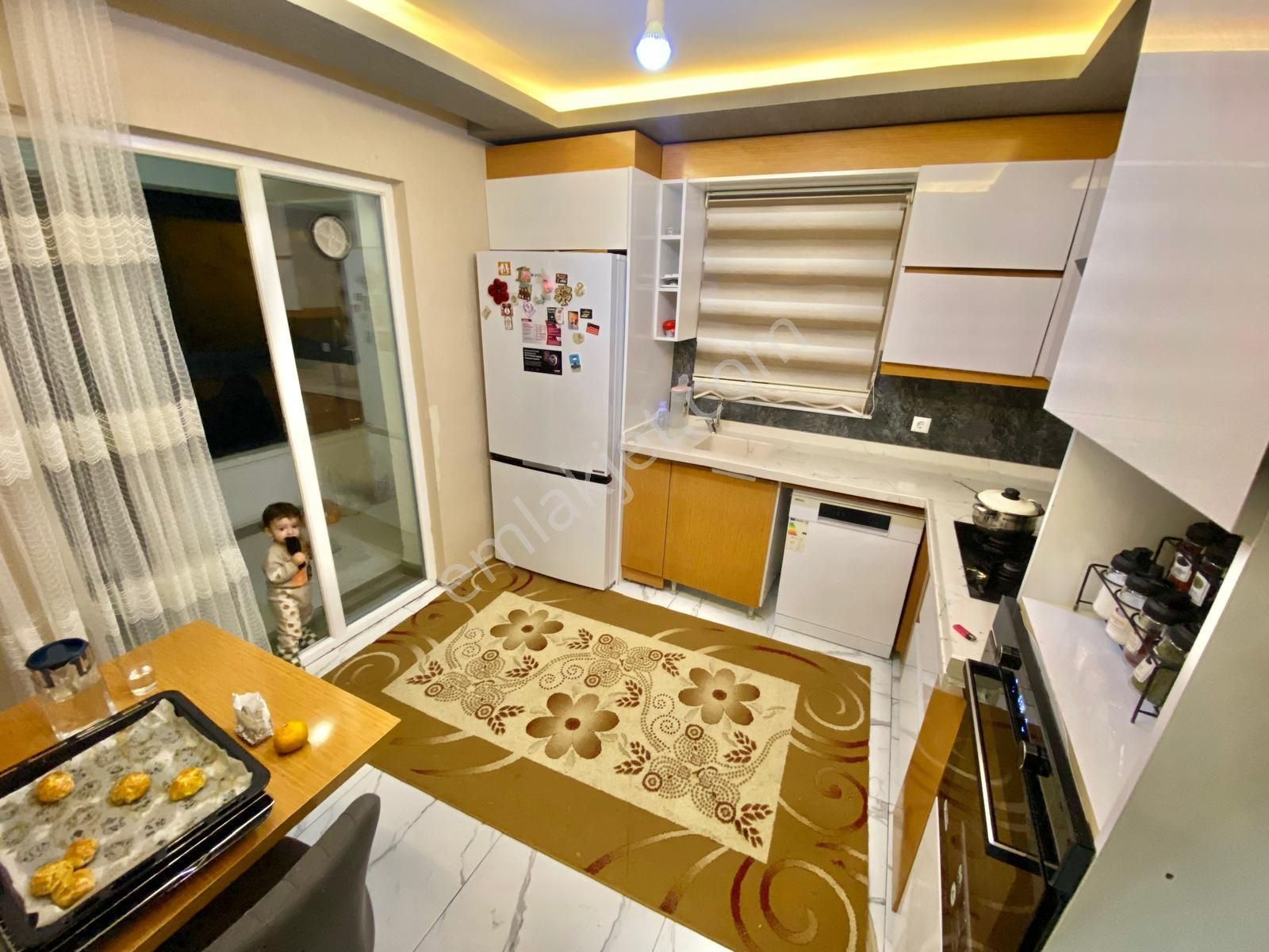 Yılmaz Gayrimenkul'den M.kemal Mah 3+1 Y.giriş Katta 3.849 Pazarlıklı Ultra Lüxyapılı 130m2 Daire - Görsel 9