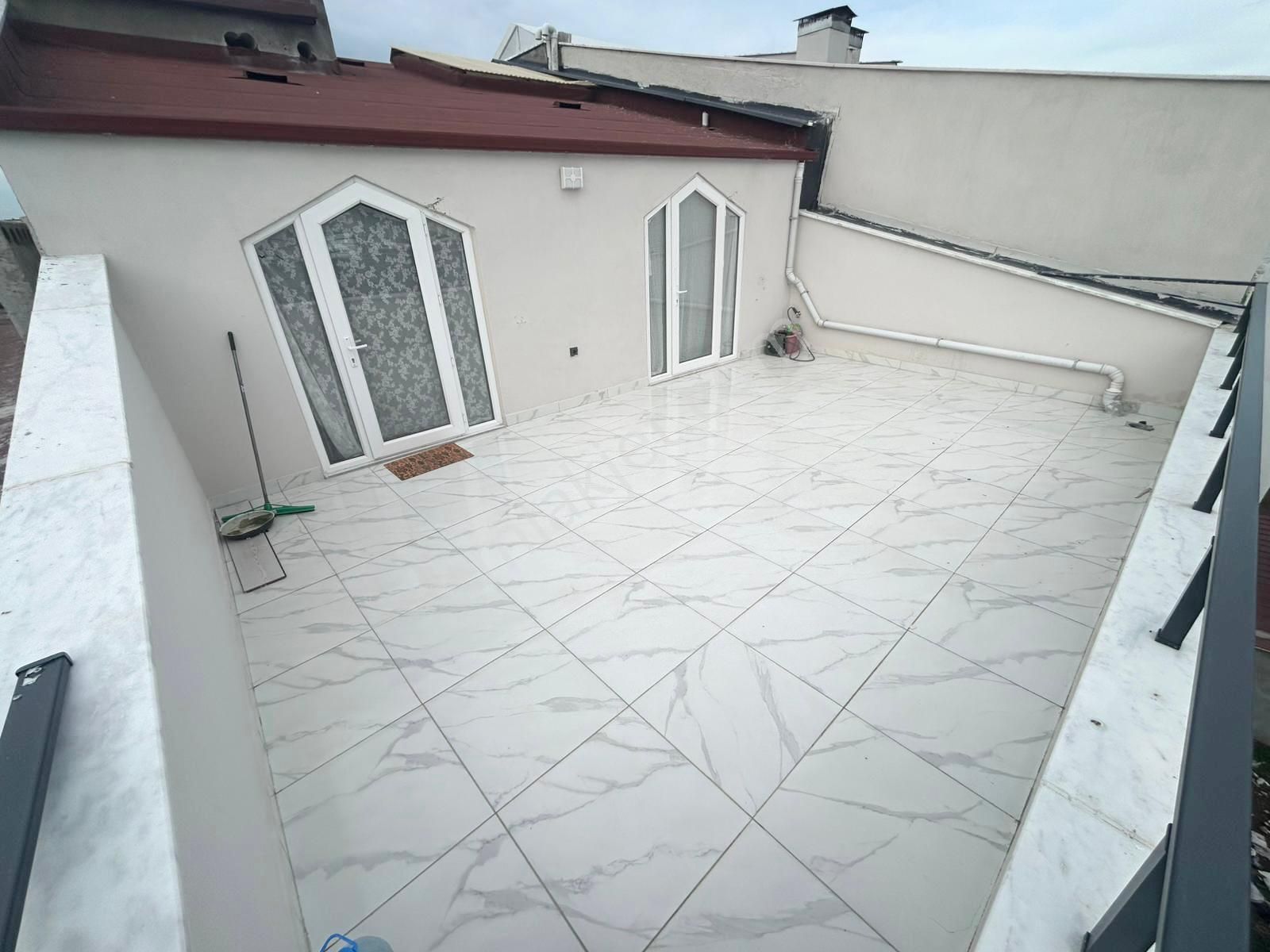 Yükselden Kadıköyde Çift Banyo Geniş Teraslı Manzaralı 2+1 Satılık Dubleks - Görsel 25
