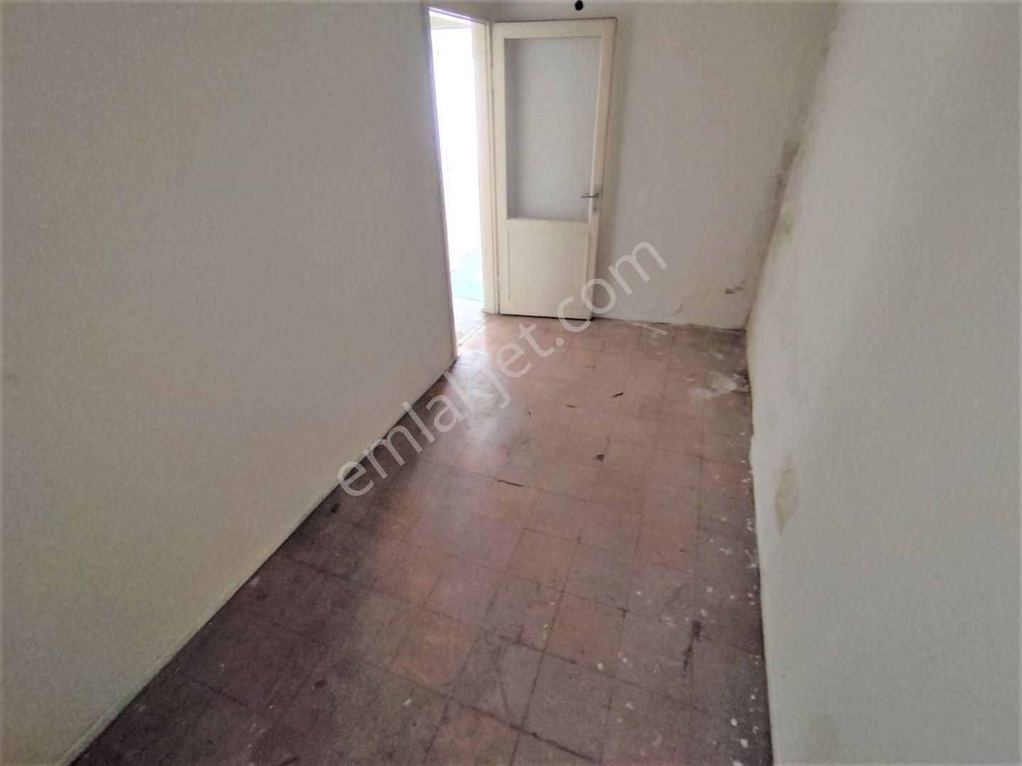 Fatih Yedikule' De Merkezi Konumda Yüksek Giriş Satılık 2+1 - Görsel 3