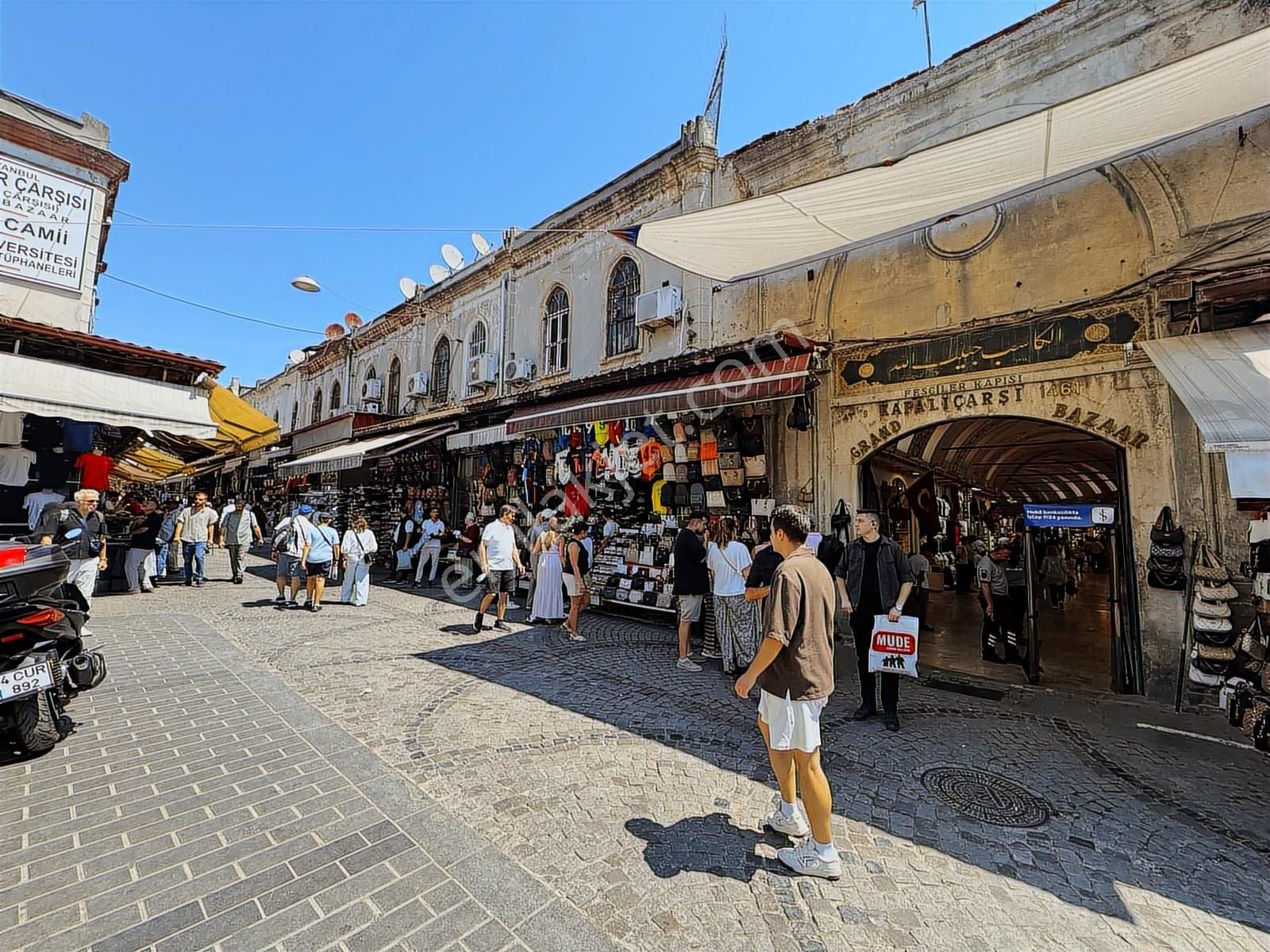 Kapalıçarşı Fesciler Kapısı Girişinde Satılık Dükkan - Görsel 8