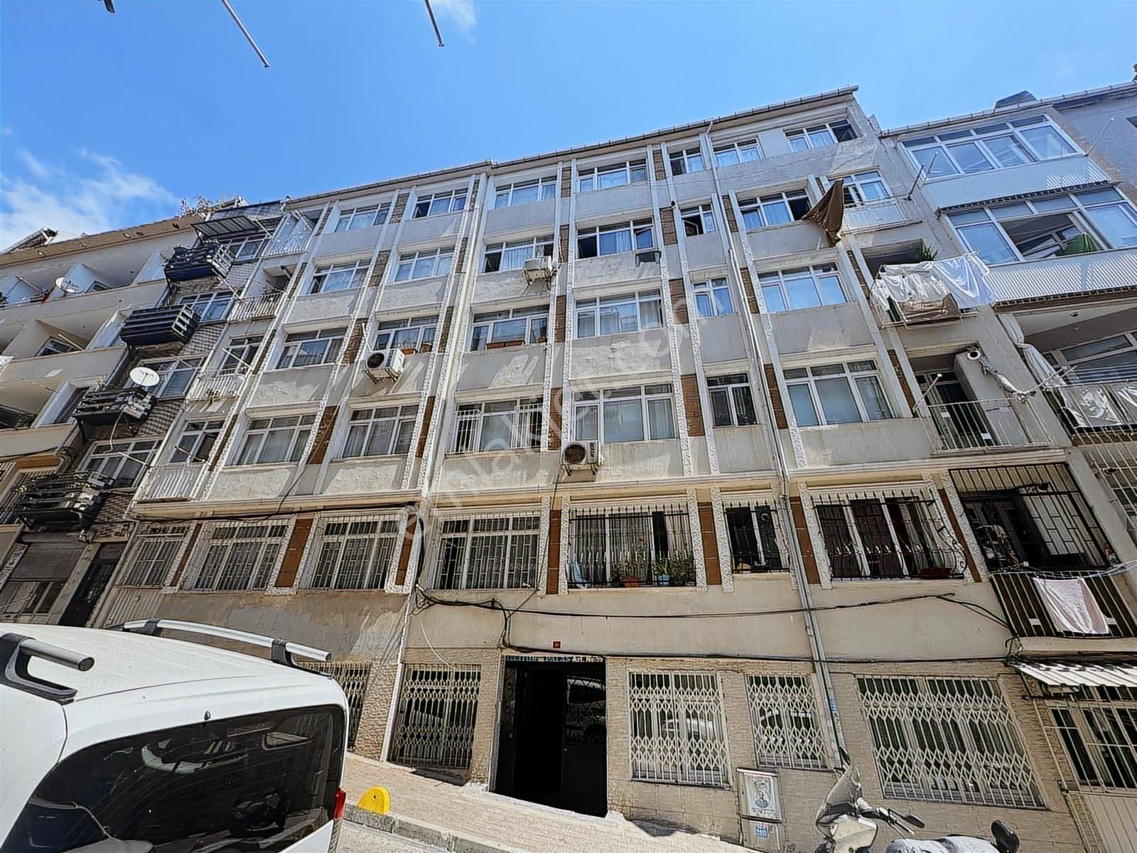 Altınemlaktan Kocamustafapaşada Deniz Manzaralı 2+1 Daire - Görsel 23