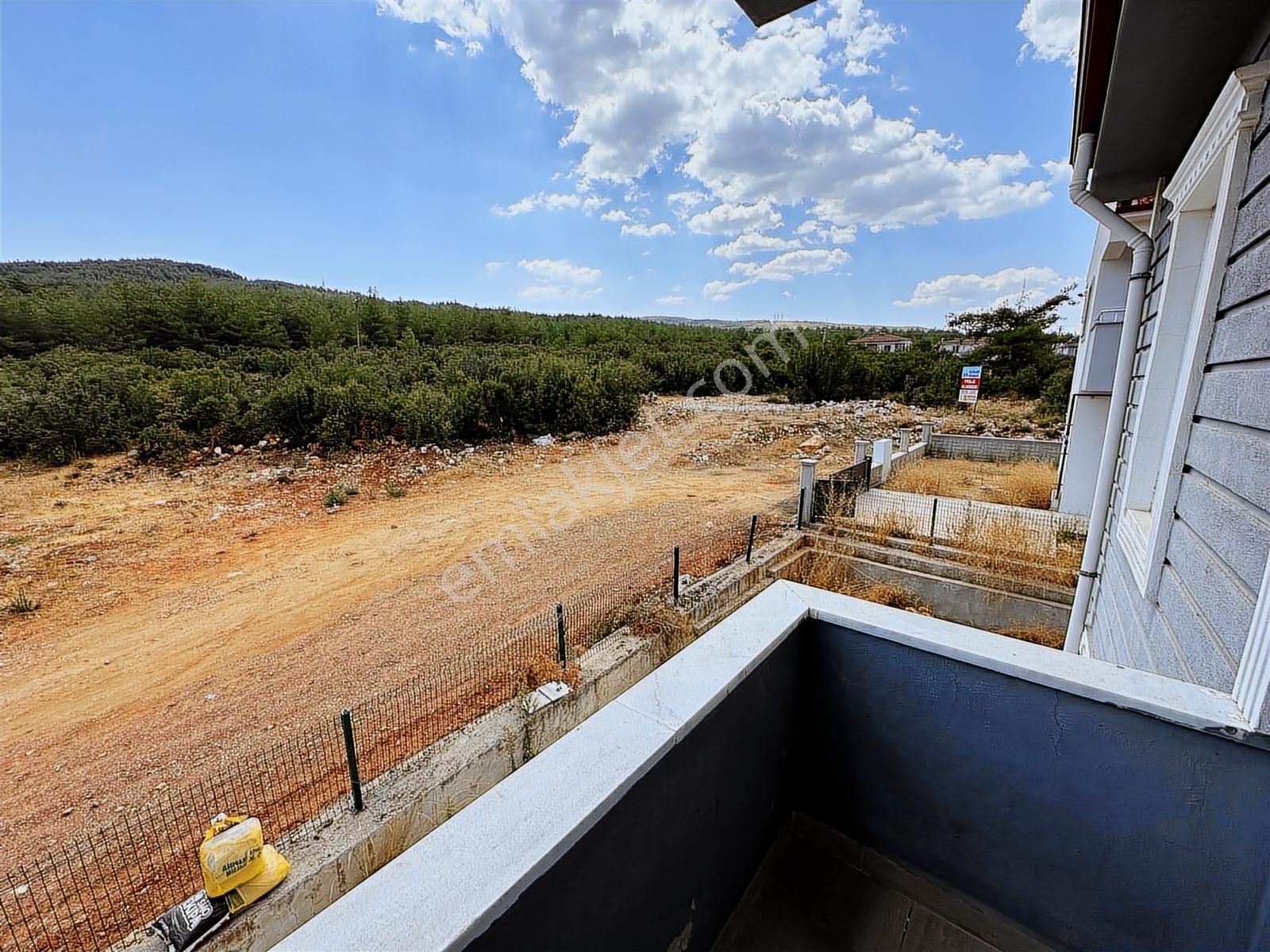 Yeniköy Mahallesinde 1+1 Emsallerine Göre Geniş Kiralık Daire - Görsel 4