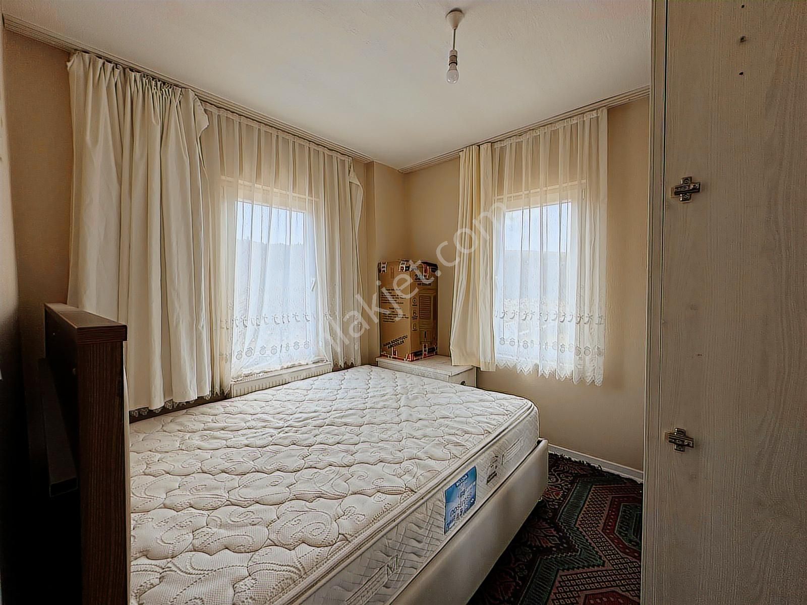 Yeniköy Mahallesinde 1+1 Emsallerine Göre Geniş Kiralık Daire - Görsel 11