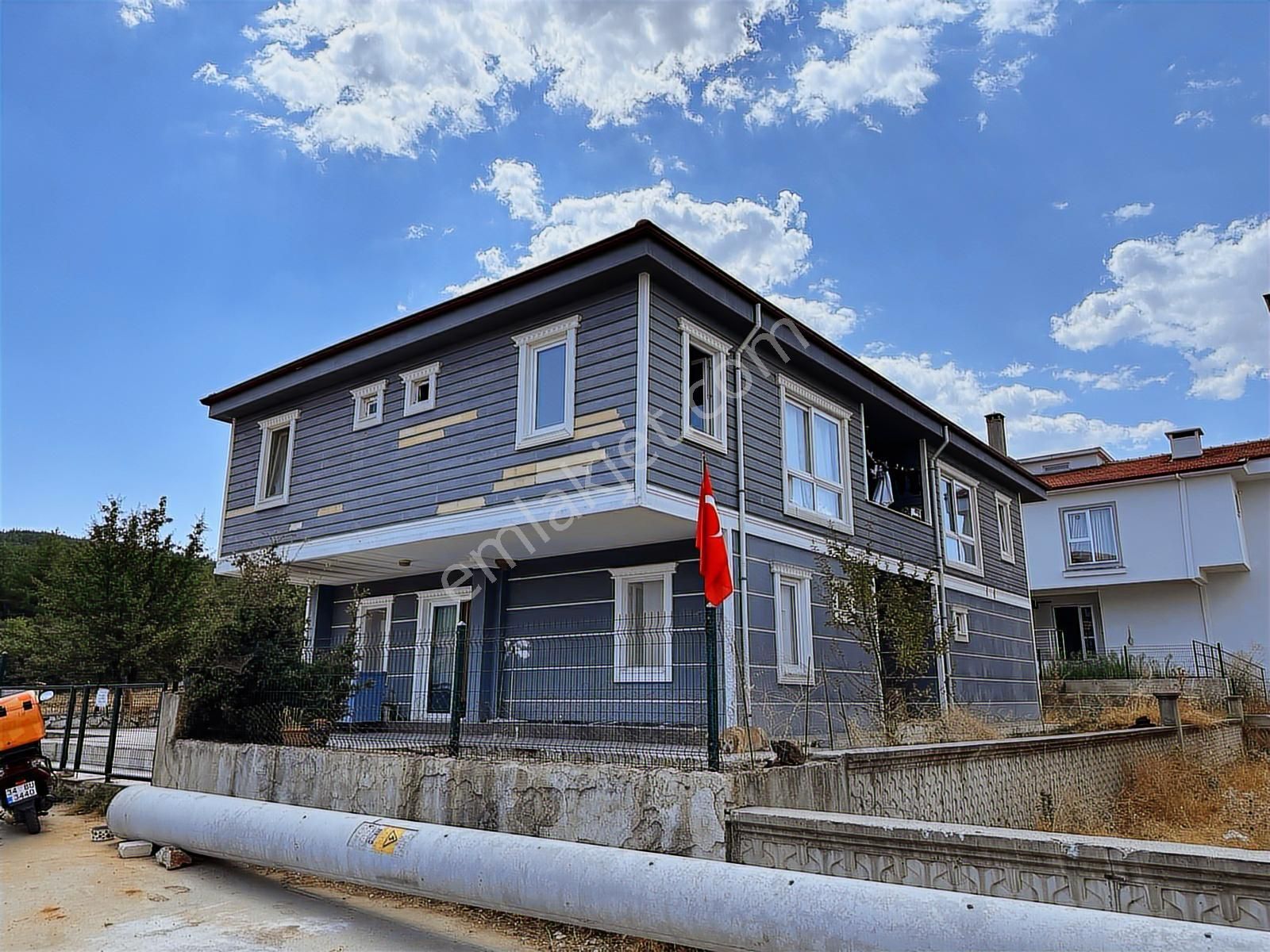 Yeniköy Mahallesinde 1+1 Emsallerine Göre Geniş Kiralık Daire - Görsel 28