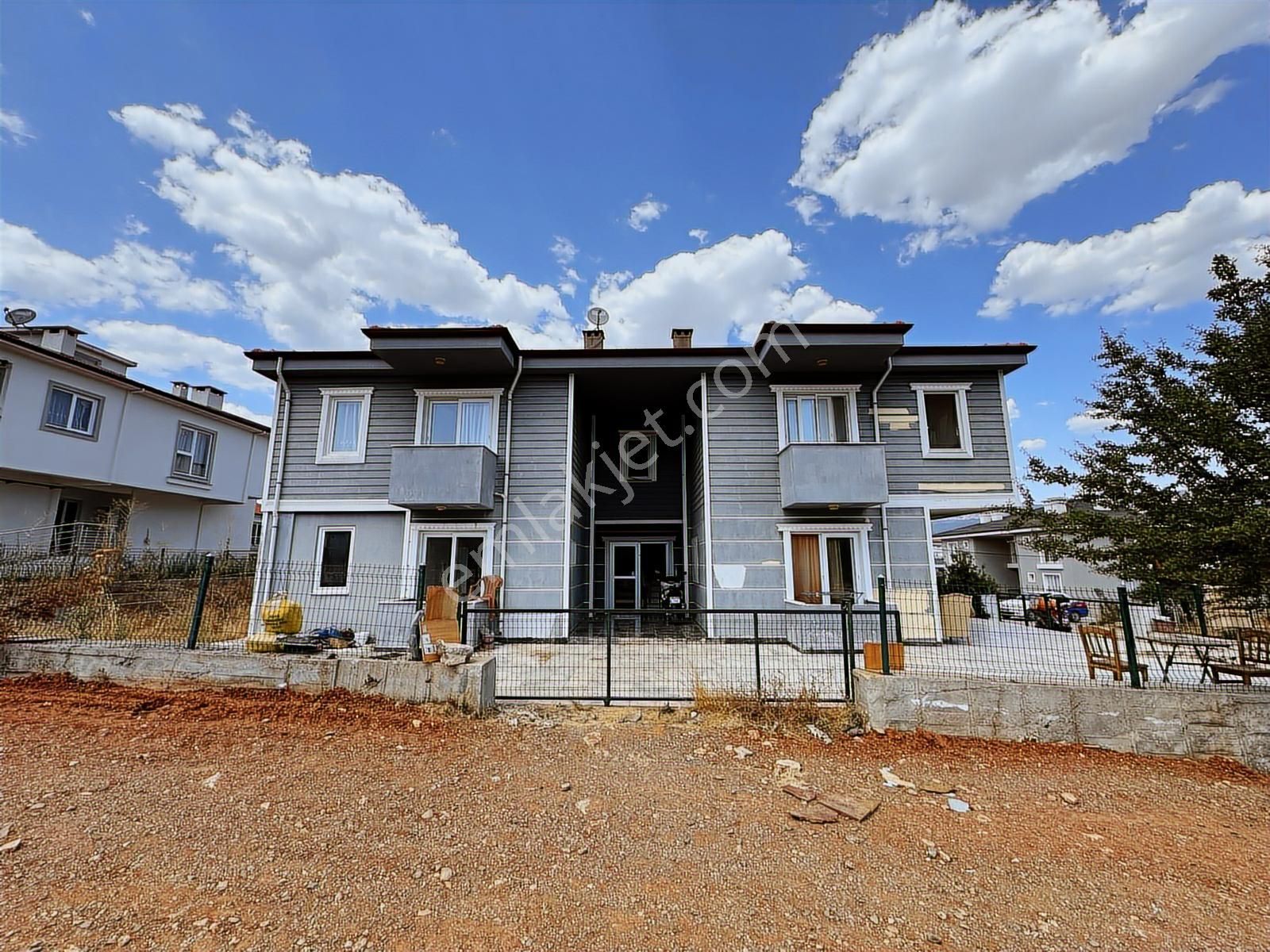 Yeniköy Mahallesinde 1+1 Emsallerine Göre Geniş Kiralık Daire - Görsel 6