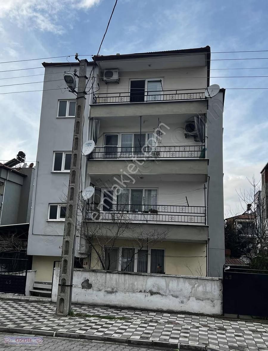 Cumhuriyet Okulu Civarı Satılık 2+1