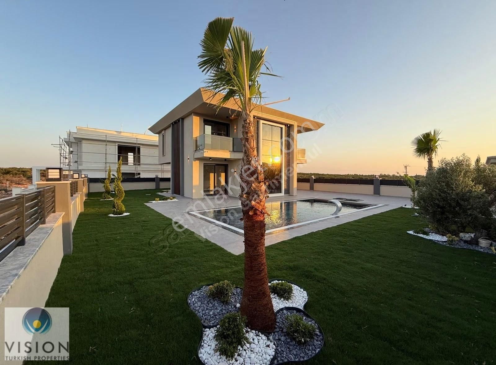 Didimde Denize Yakın Tam Müstakil 500 Metrekare Arsalı 4+1 Villa - Görsel 12