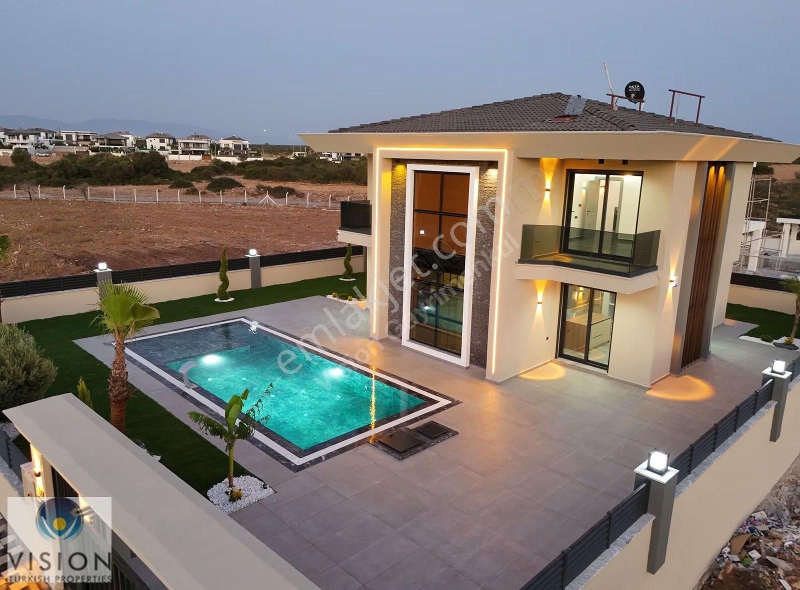 Didimde Denize Yakın Tam Müstakil 500 Metrekare Arsalı 4+1 Villa