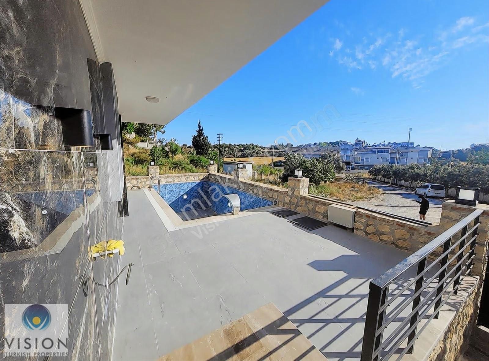 Didimde Havuzlu Köşebaşı 3+1 Ayrı Mutfak Tam Müstakil Villa - Görsel 15