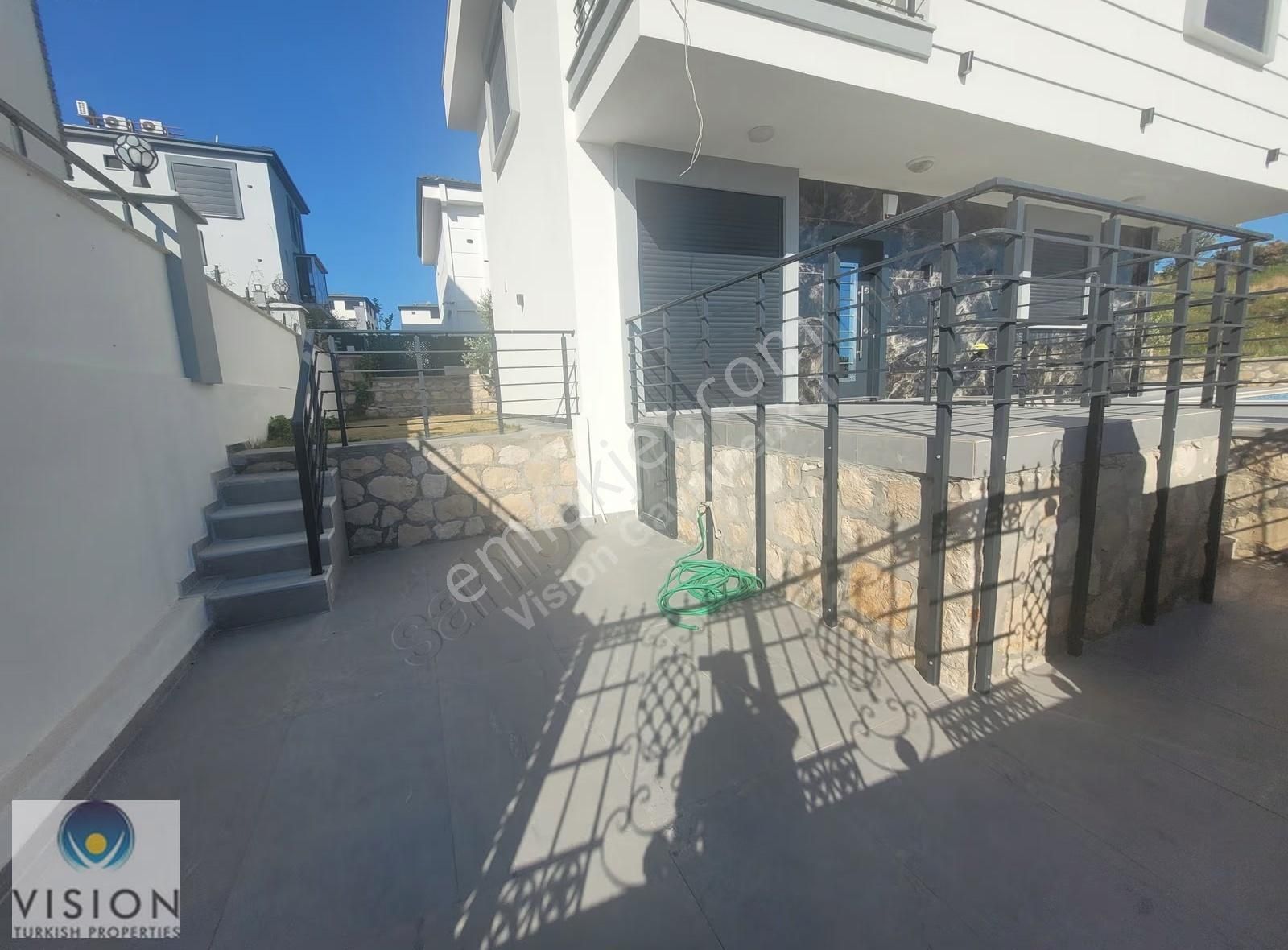 Didimde Havuzlu Köşebaşı 3+1 Ayrı Mutfak Tam Müstakil Villa - Görsel 9