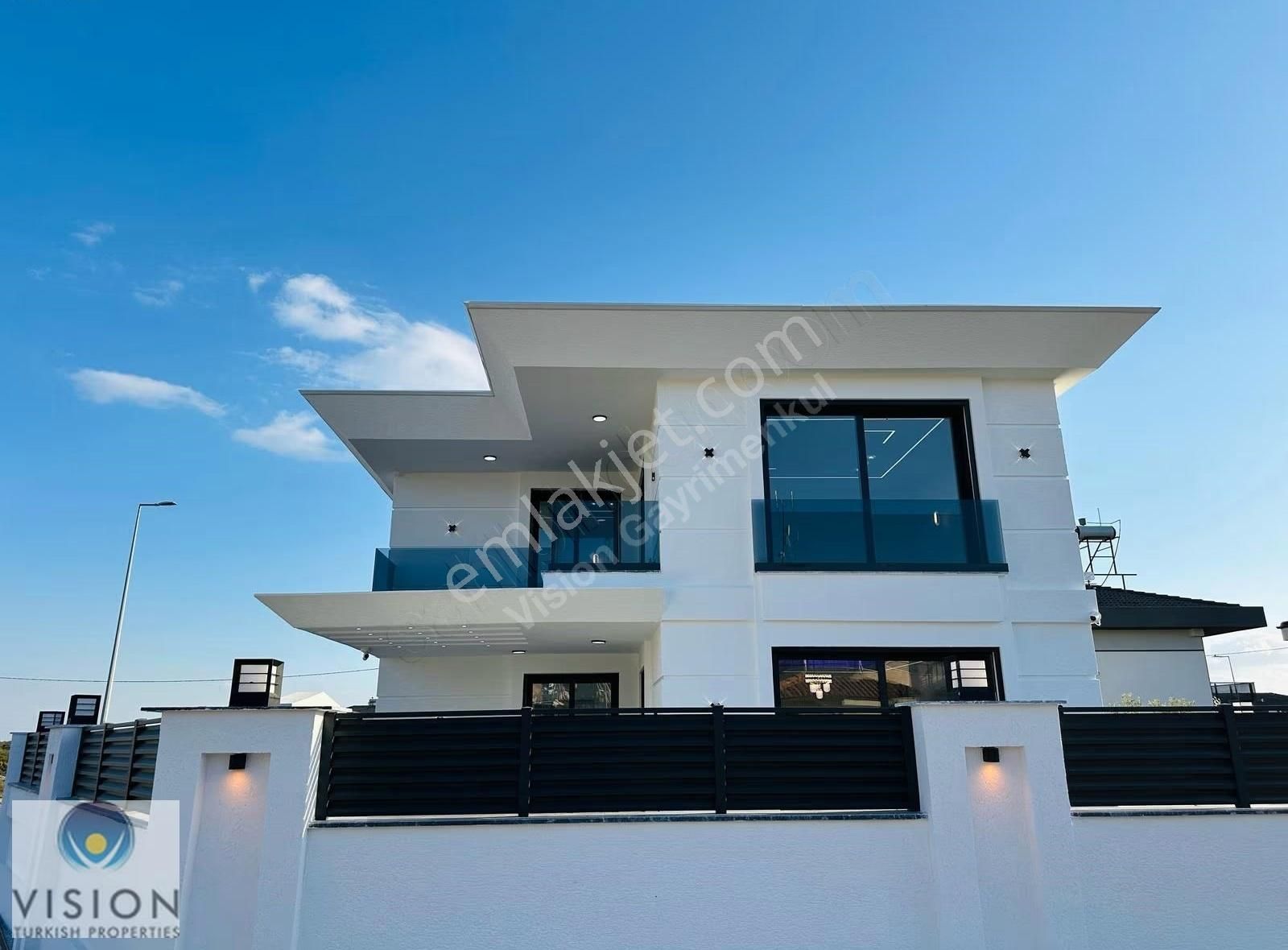 Didimde Alt Katta Odası Olan 4+1 Ayrı Mutfak Tam Müstakil Villa - Görsel 15