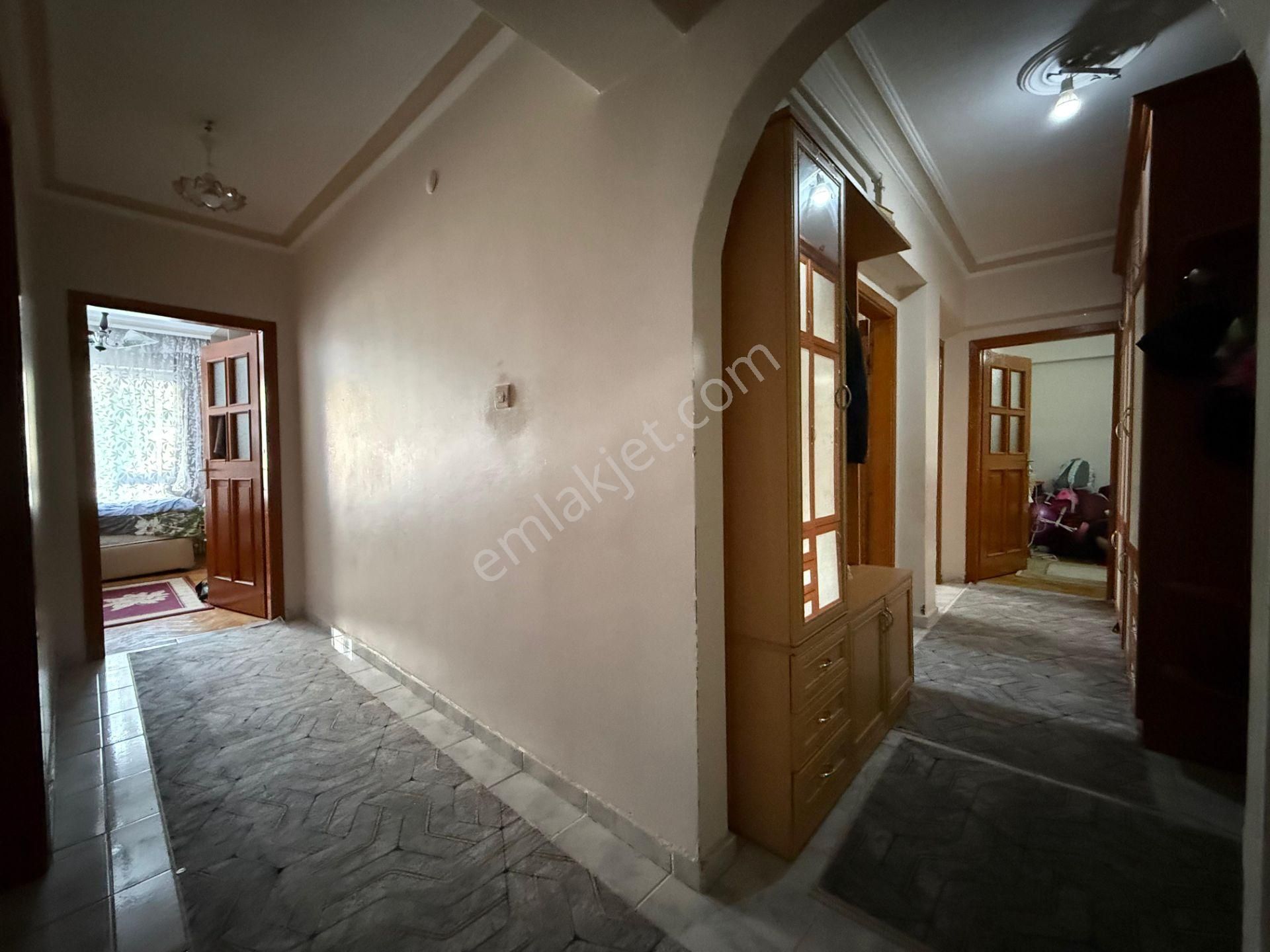 Uyanış Mahallesinde Bagımsız Acill 3+1 - Görsel 23