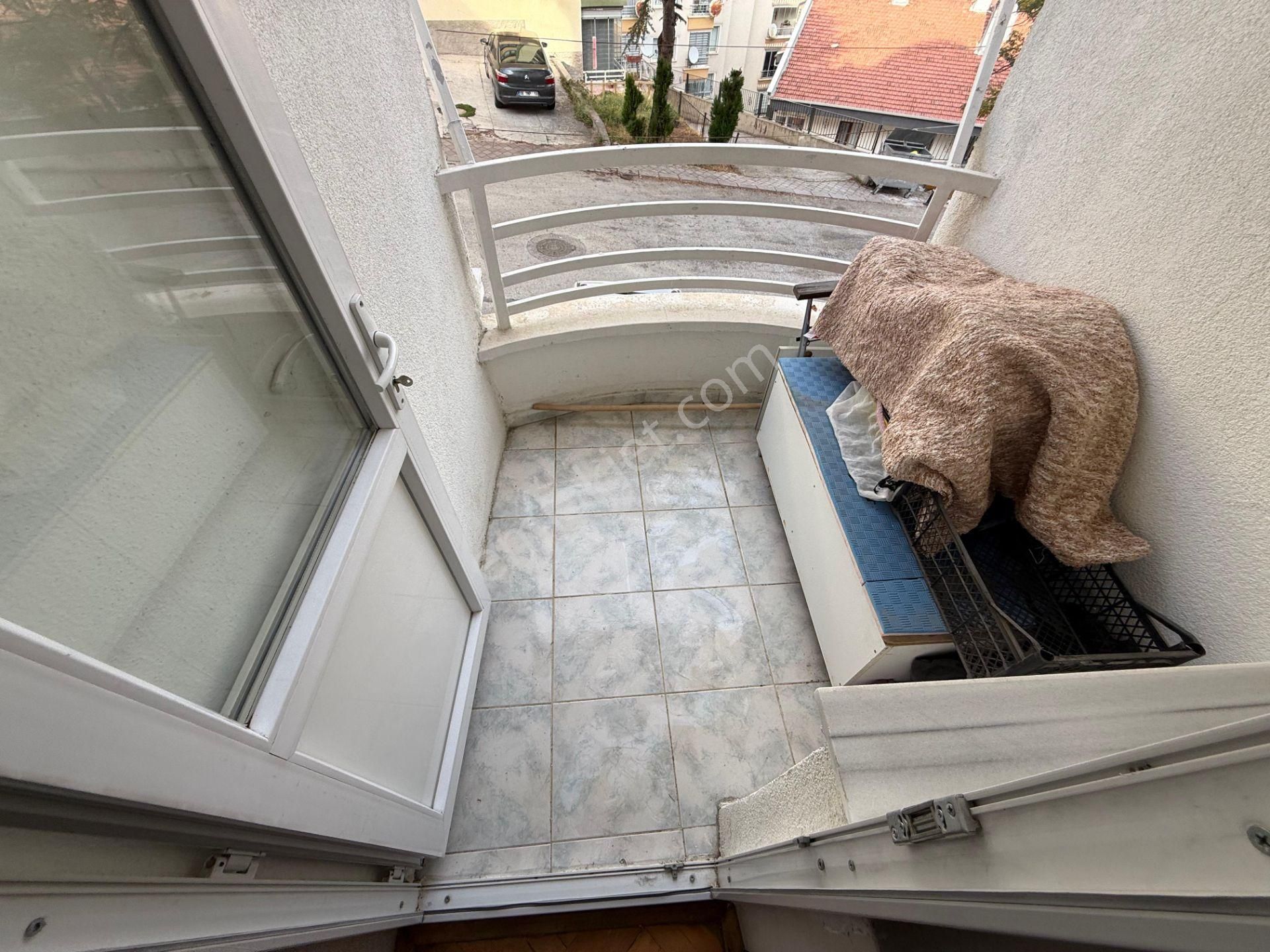 Uyanış Mahallesinde Bagımsız Acill 3+1 - Görsel 30