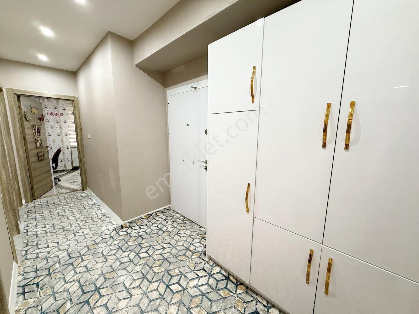 Beykent'te Satılık Site İçi Pazar Yakını 2+1 Çift Cepheli Daire - Görsel 15
