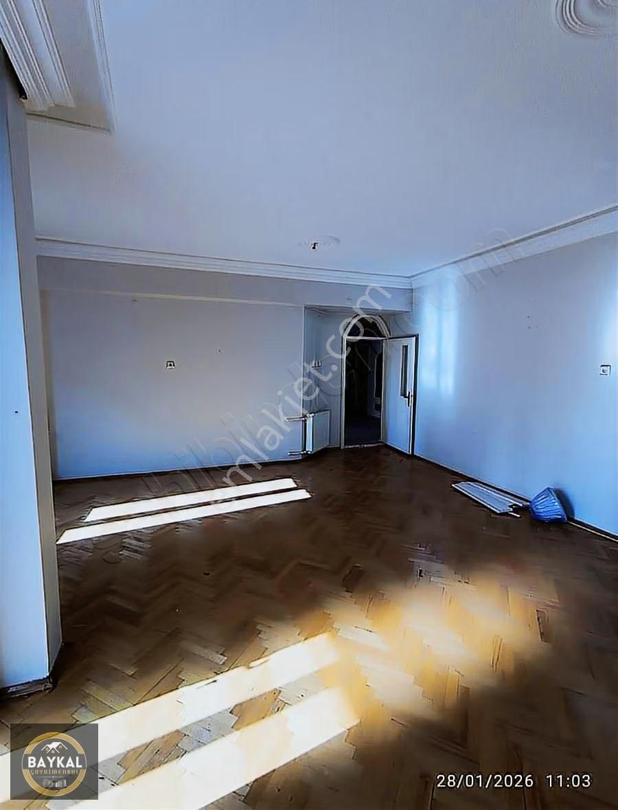 Tuna'da Baykal Gayrimenkul'den 3+1 Geniş Daire - Görsel 2