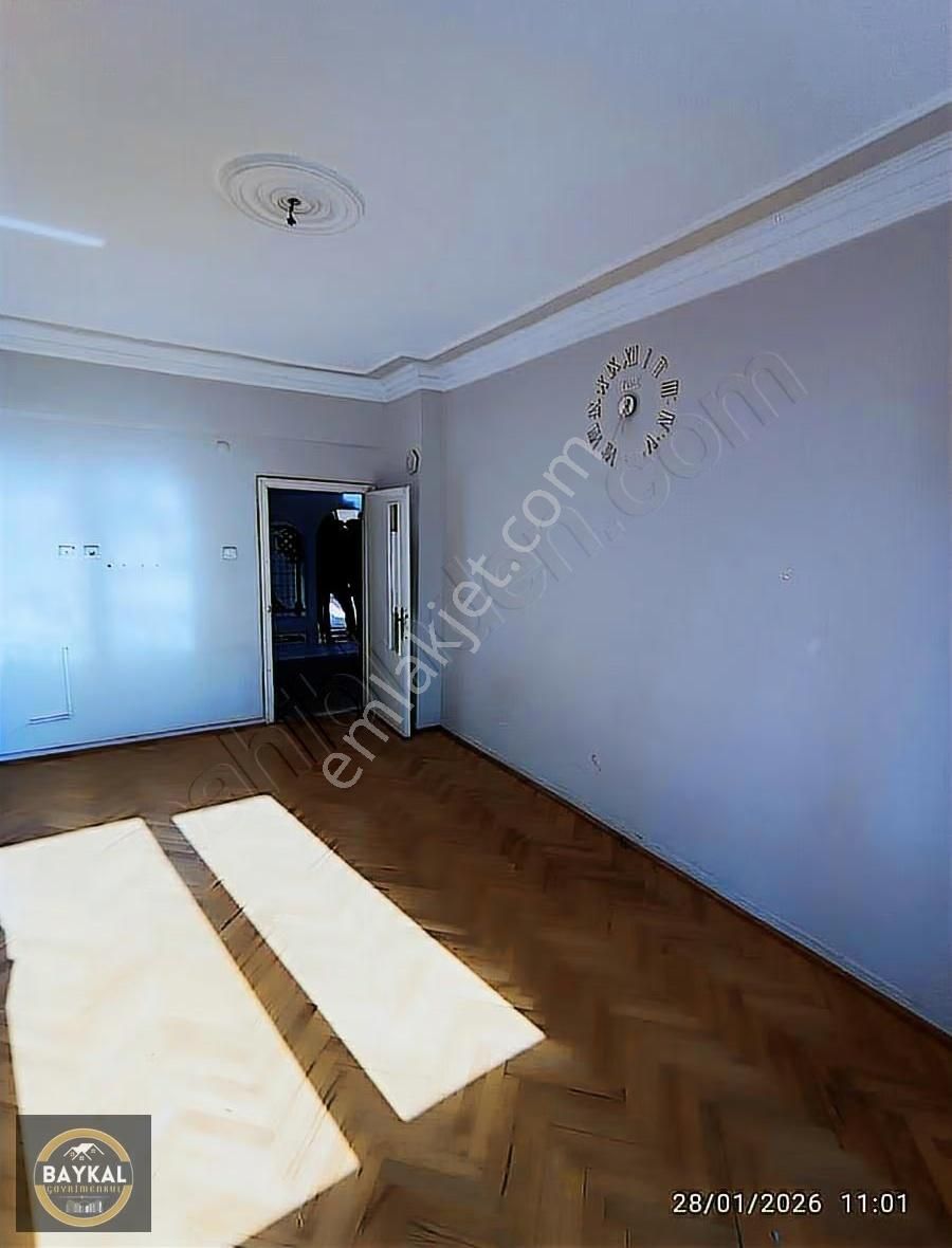 Tuna'da Baykal Gayrimenkul'den 3+1 Geniş Daire - Görsel 15