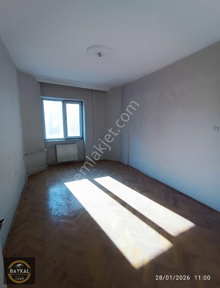 Tuna'da Baykal Gayrimenkul'den 3+1 Geniş Daire - Görsel 4