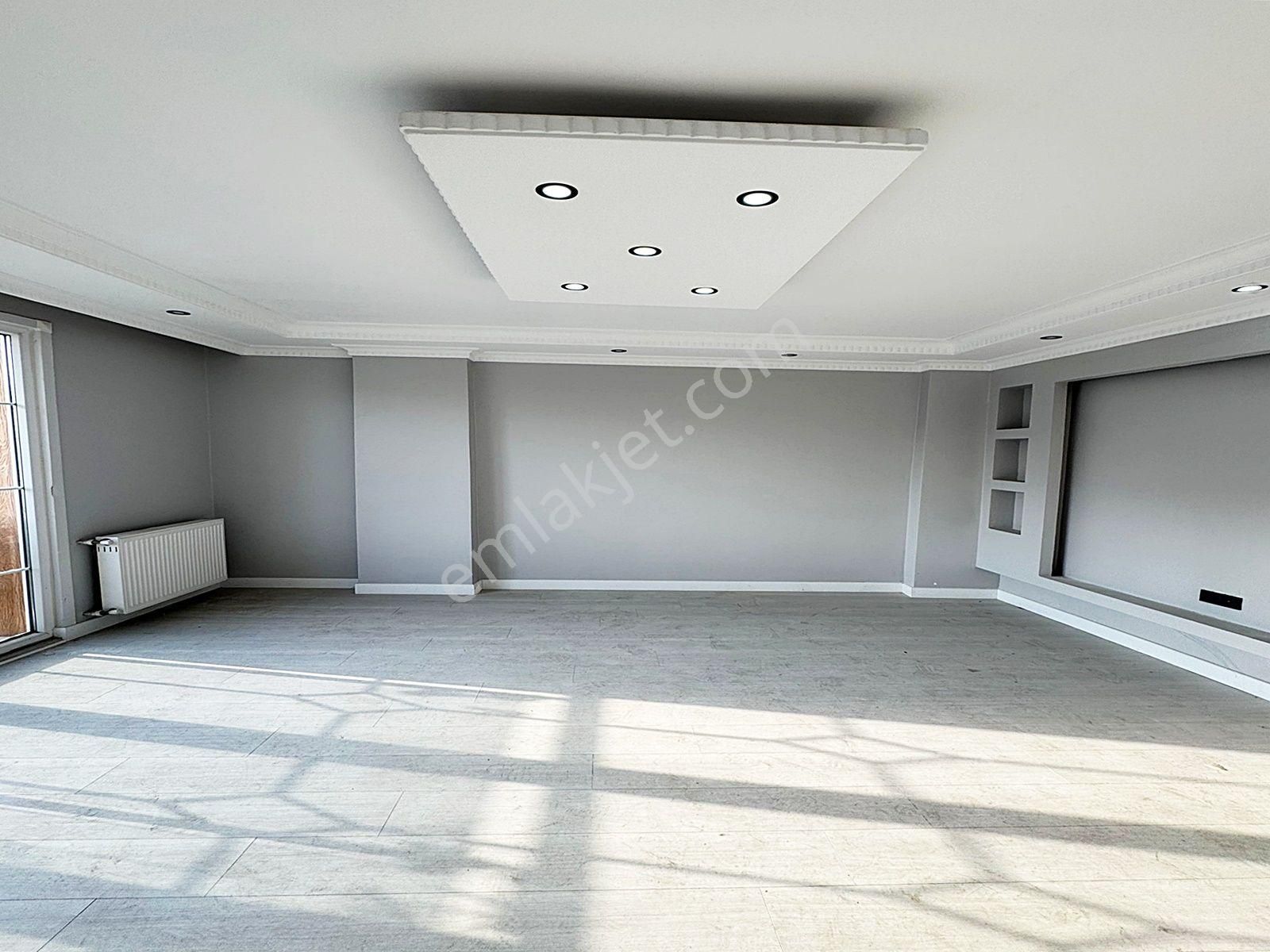 Nes Yapı'dan Güzelyurt Metrobüs'e Komşu Masrafsız Dev M² 2+1 Balkonlu Arakat Daire - Görsel 4