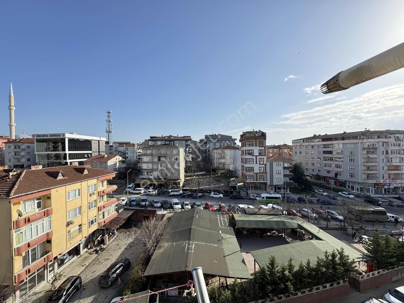 Delfa Emlaktan Belediye Meydanında Mükemel 2+1 Daire - Görsel 4