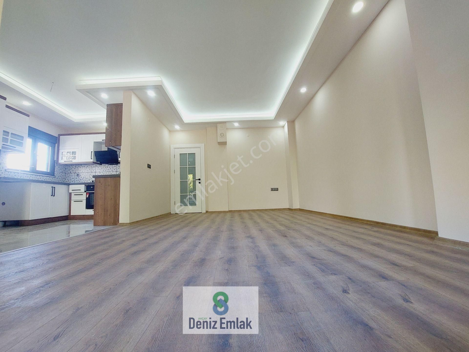 Denizden Akçayda Lüx Tasarım Geniş Verandalı Satılık 4+1 Tripleks Villa. - Görsel 7