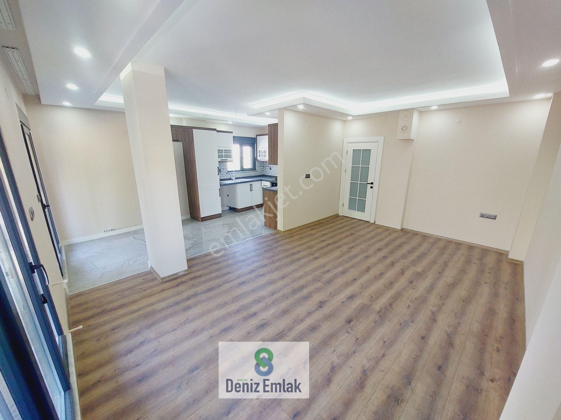 Denizden Akçayda Lüx Tasarım Geniş Verandalı Satılık 4+1 Tripleks Villa. - Görsel 3