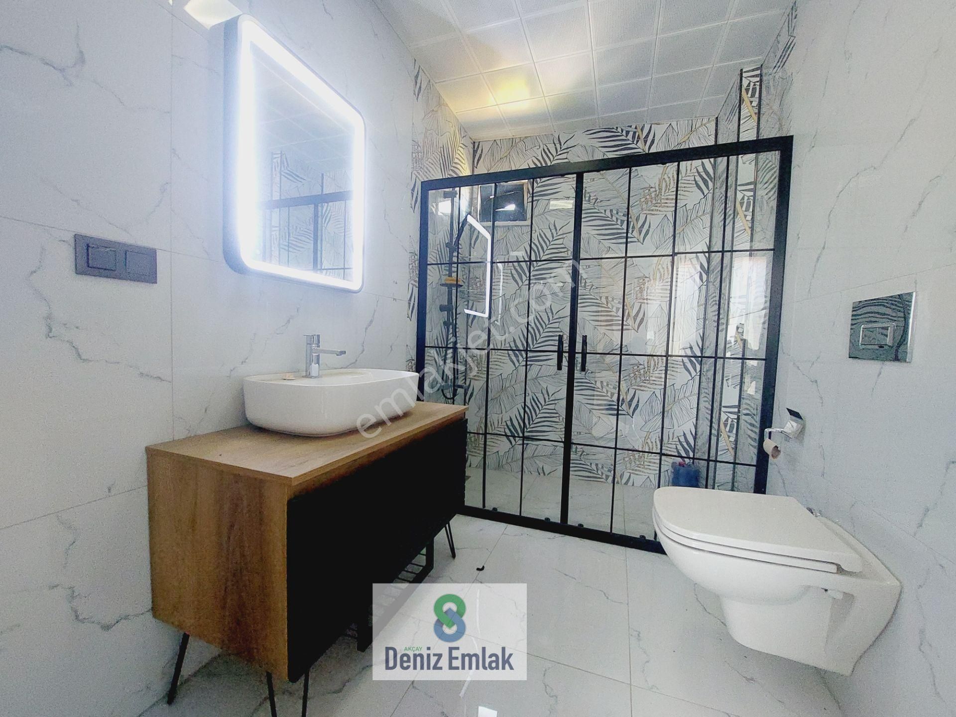 Denizden Akçayda Lüx Tasarım Geniş Verandalı Satılık 4+1 Tripleks Villa. - Görsel 24