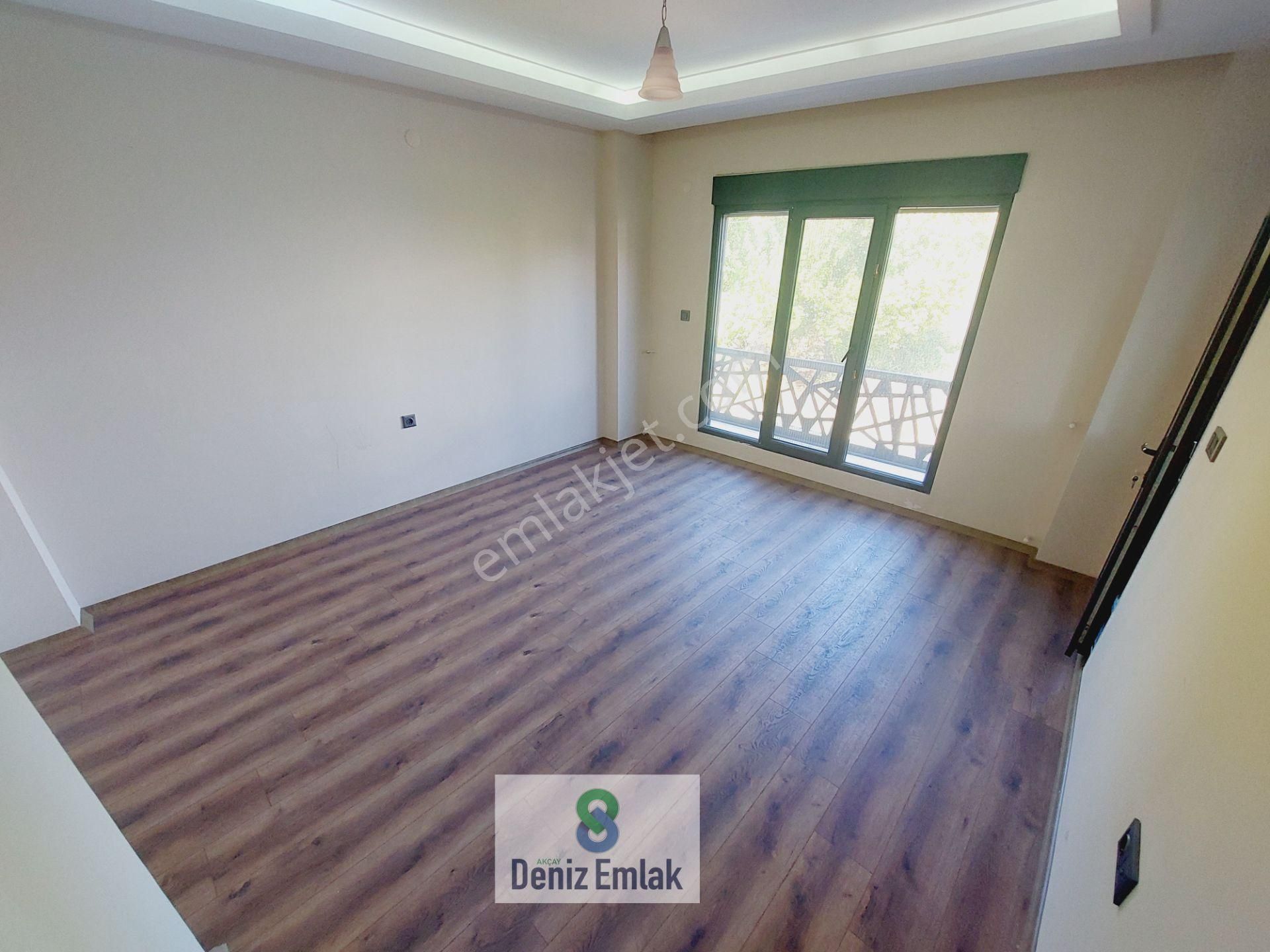 Denizden Akçayda Lüx Tasarım Geniş Verandalı Satılık 4+1 Tripleks Villa. - Görsel 17