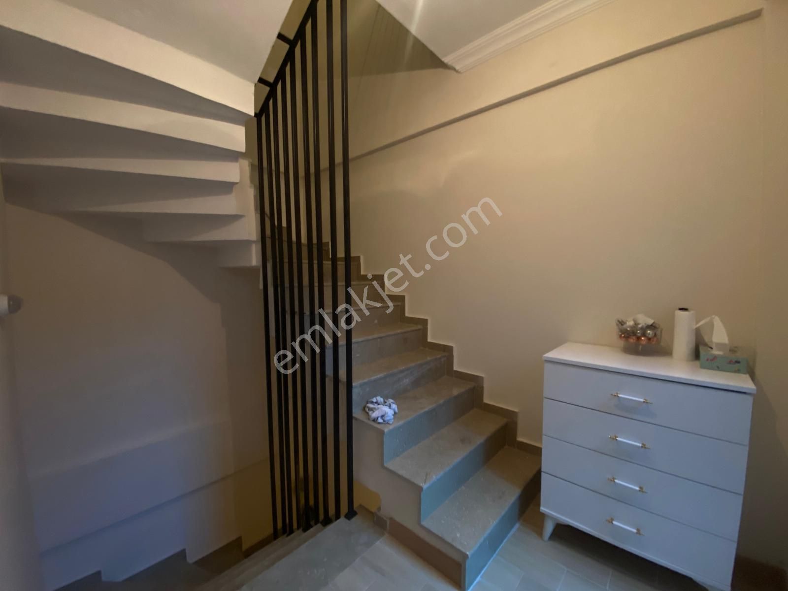 Karasuda Teraslı Ve Kış Bahçeli Geniş 2+1 Modern Satılık Villa - Görsel 26