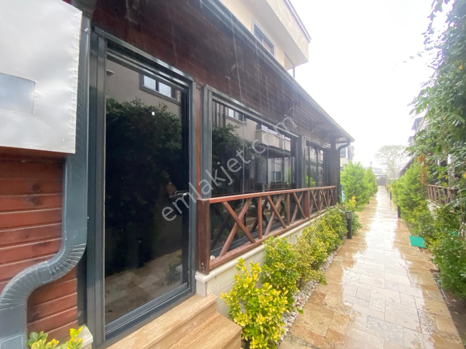 Karasuda Teraslı Ve Kış Bahçeli Geniş 2+1 Modern Satılık Villa - Görsel 6