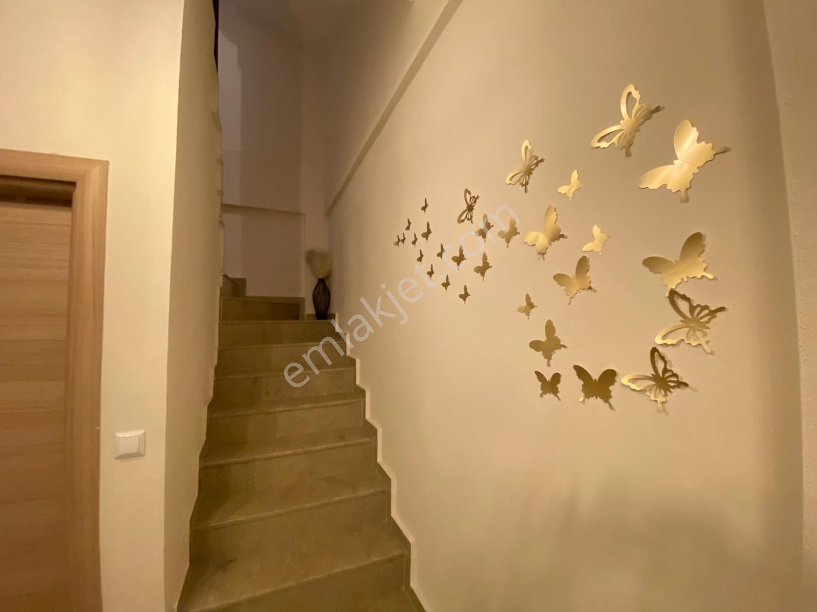 Karasuda Teraslı Ve Kış Bahçeli Geniş 2+1 Modern Satılık Villa - Görsel 16