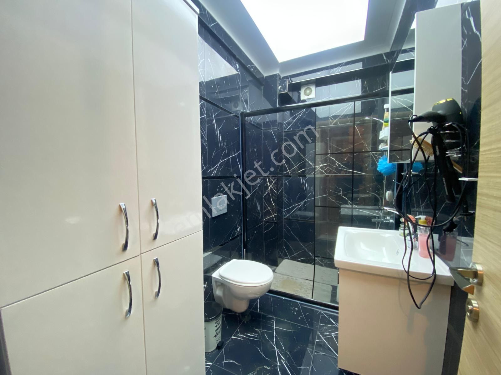 Karasuda Teraslı Ve Kış Bahçeli Geniş 2+1 Modern Satılık Villa - Görsel 25