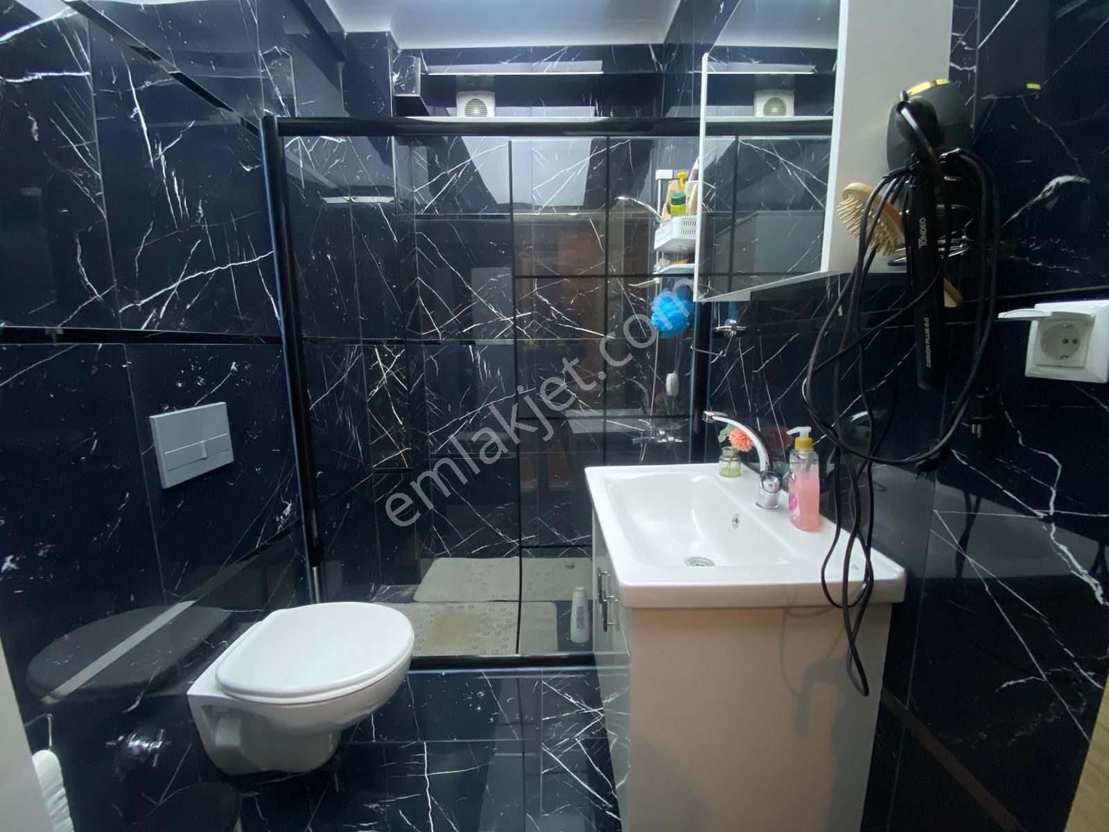 Karasuda Teraslı Ve Kış Bahçeli Geniş 2+1 Modern Satılık Villa - Görsel 24